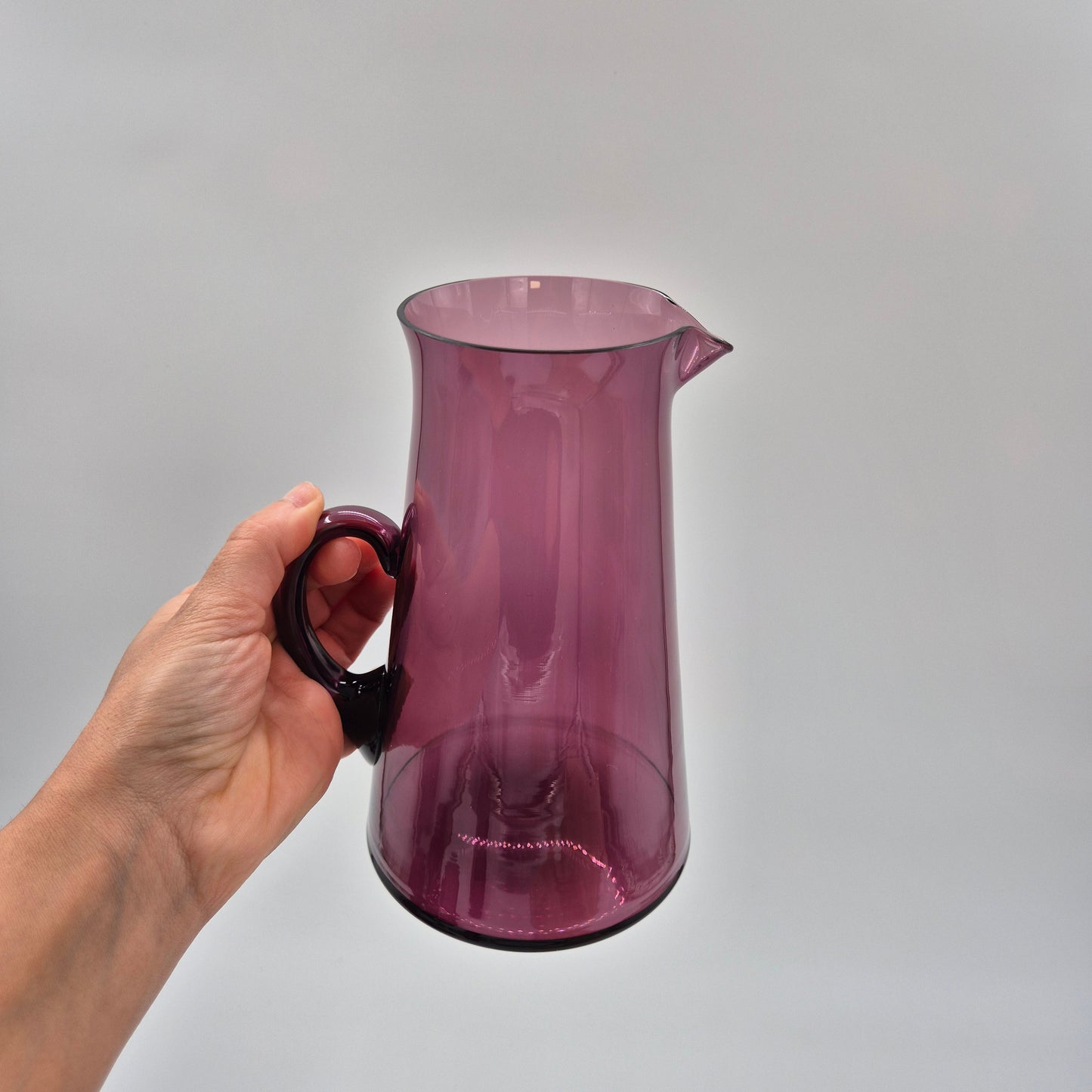 Kumela Purple Glass Jug – Vintage Finnish Glassware