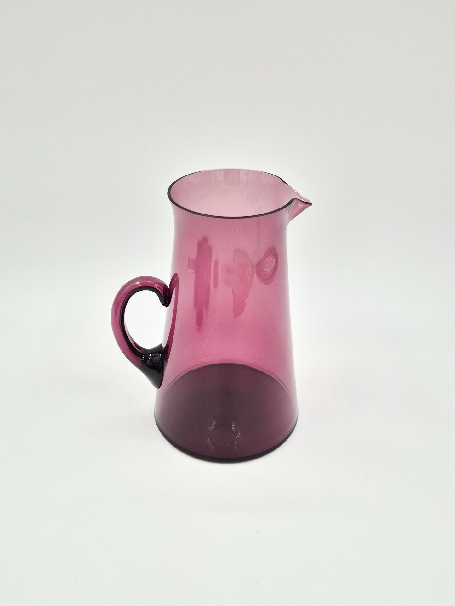 Kumela Purple Glass Jug – Vintage Finnish Glassware