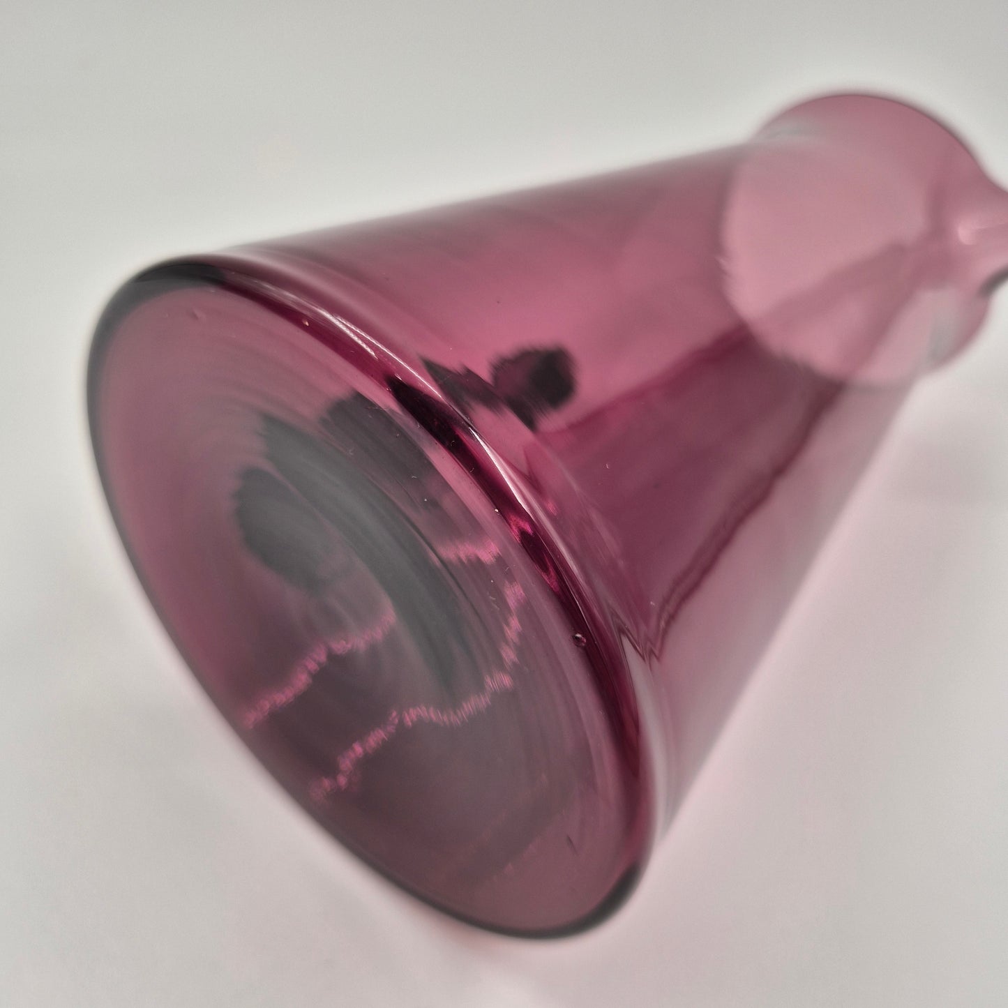 Kumela Purple Glass Jug – Vintage Finnish Glassware