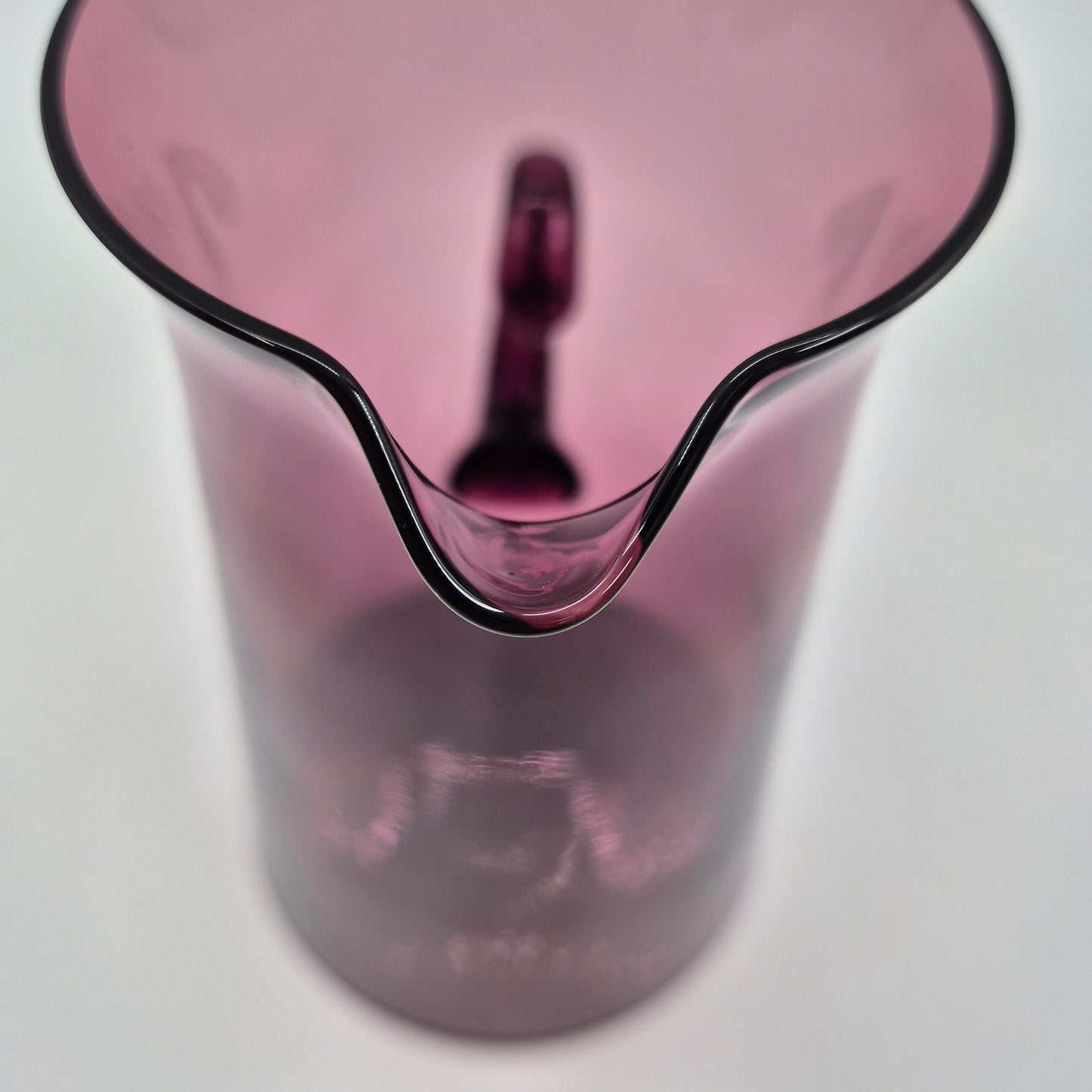 Kumela Purple Glass Jug – Vintage Finnish Glassware