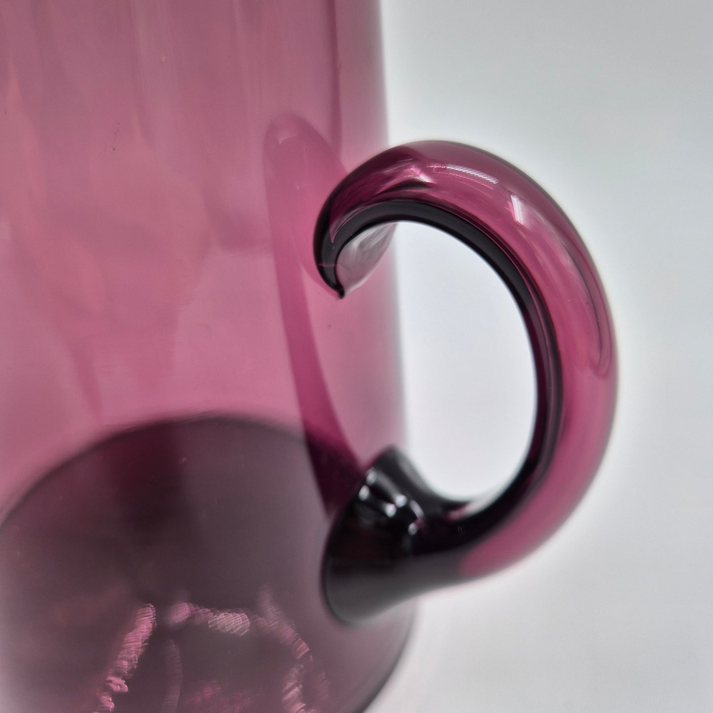 Kumela Purple Glass Jug – Vintage Finnish Glassware