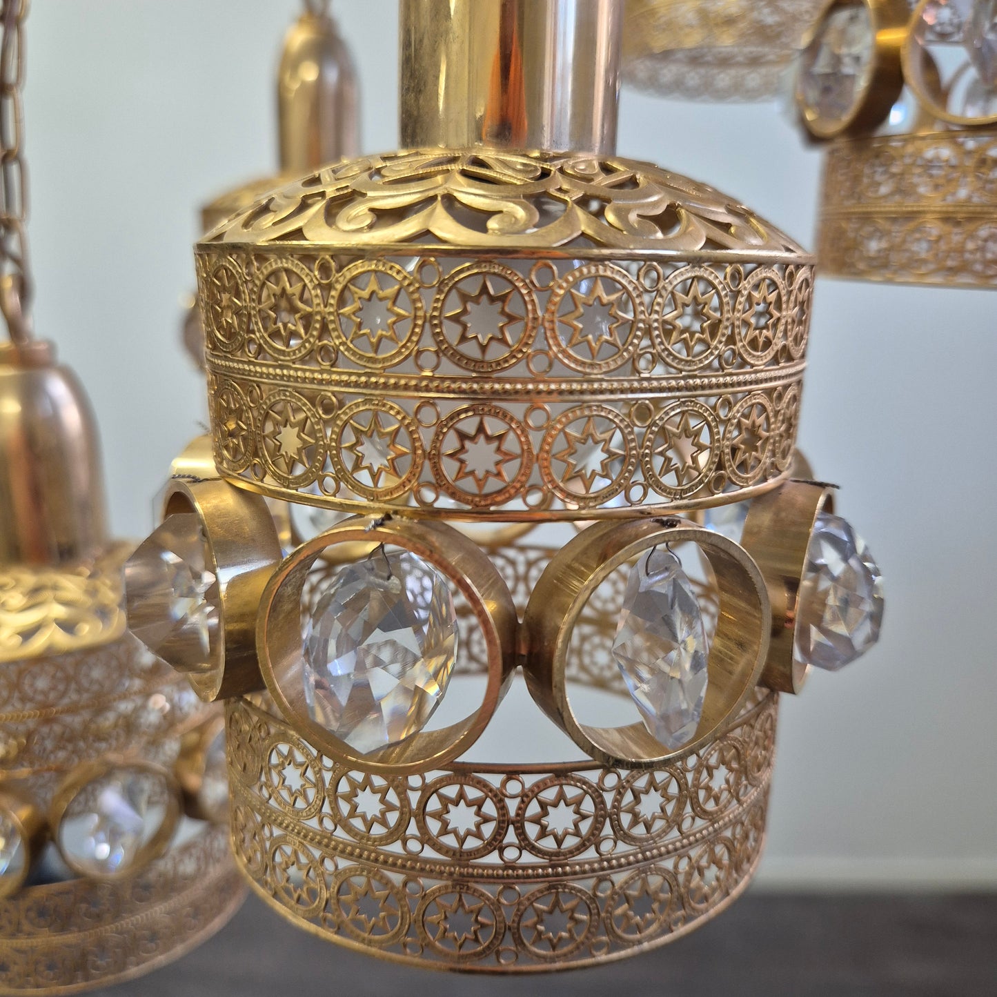 Turun Kristalli Vintage-Style Brass Crystal Chandelier