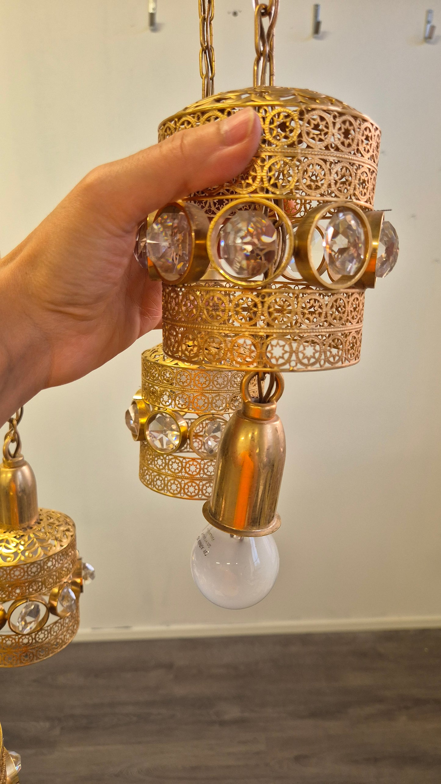 Turun Kristalli Vintage-Style Brass Crystal Chandelier