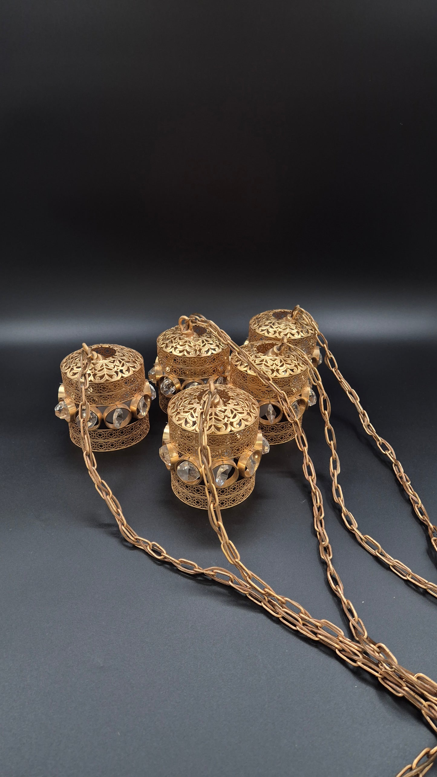 Turun Kristalli Vintage-Style Brass Crystal Chandelier