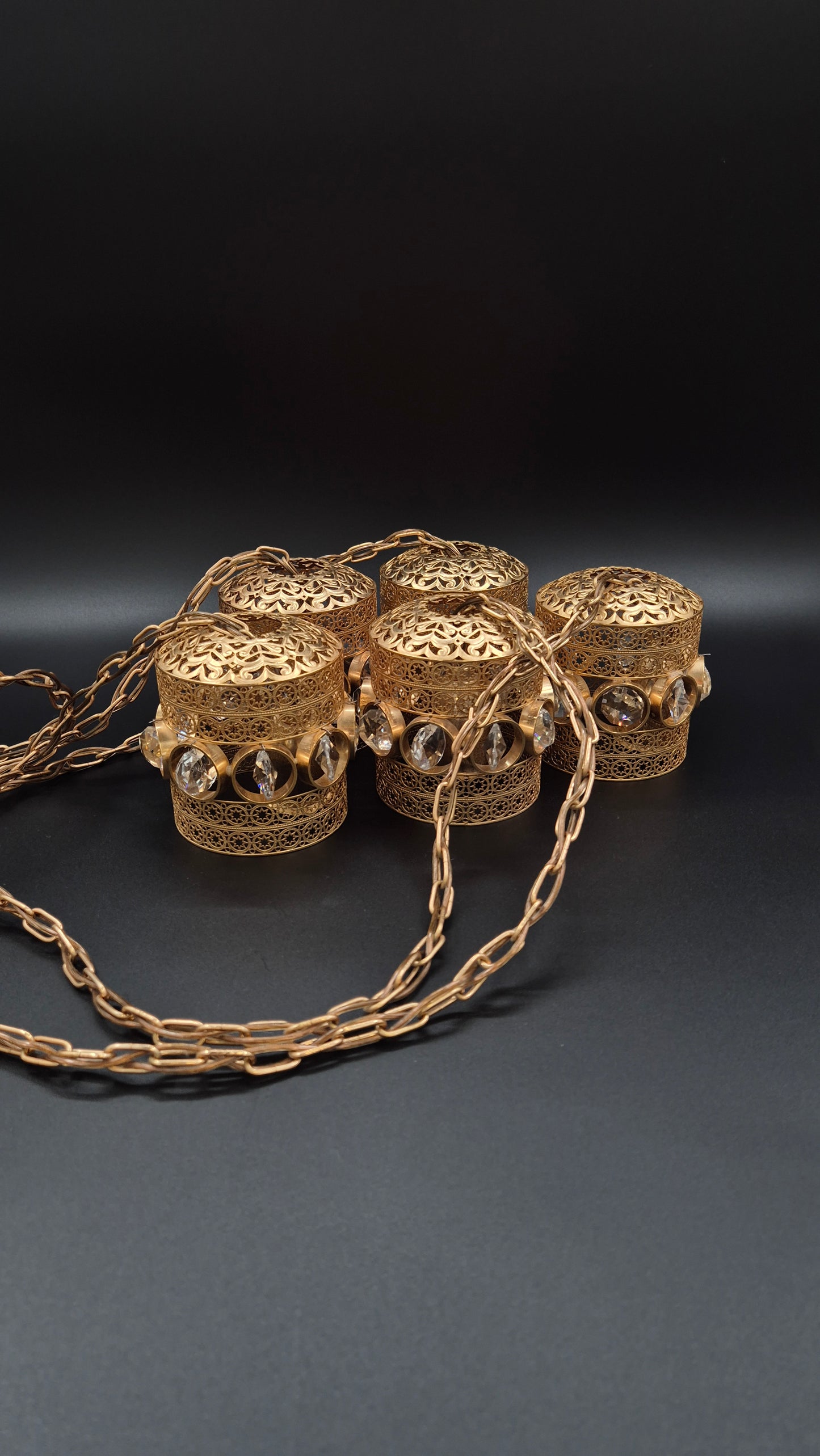 Turun Kristalli Vintage-Style Brass Crystal Chandelier