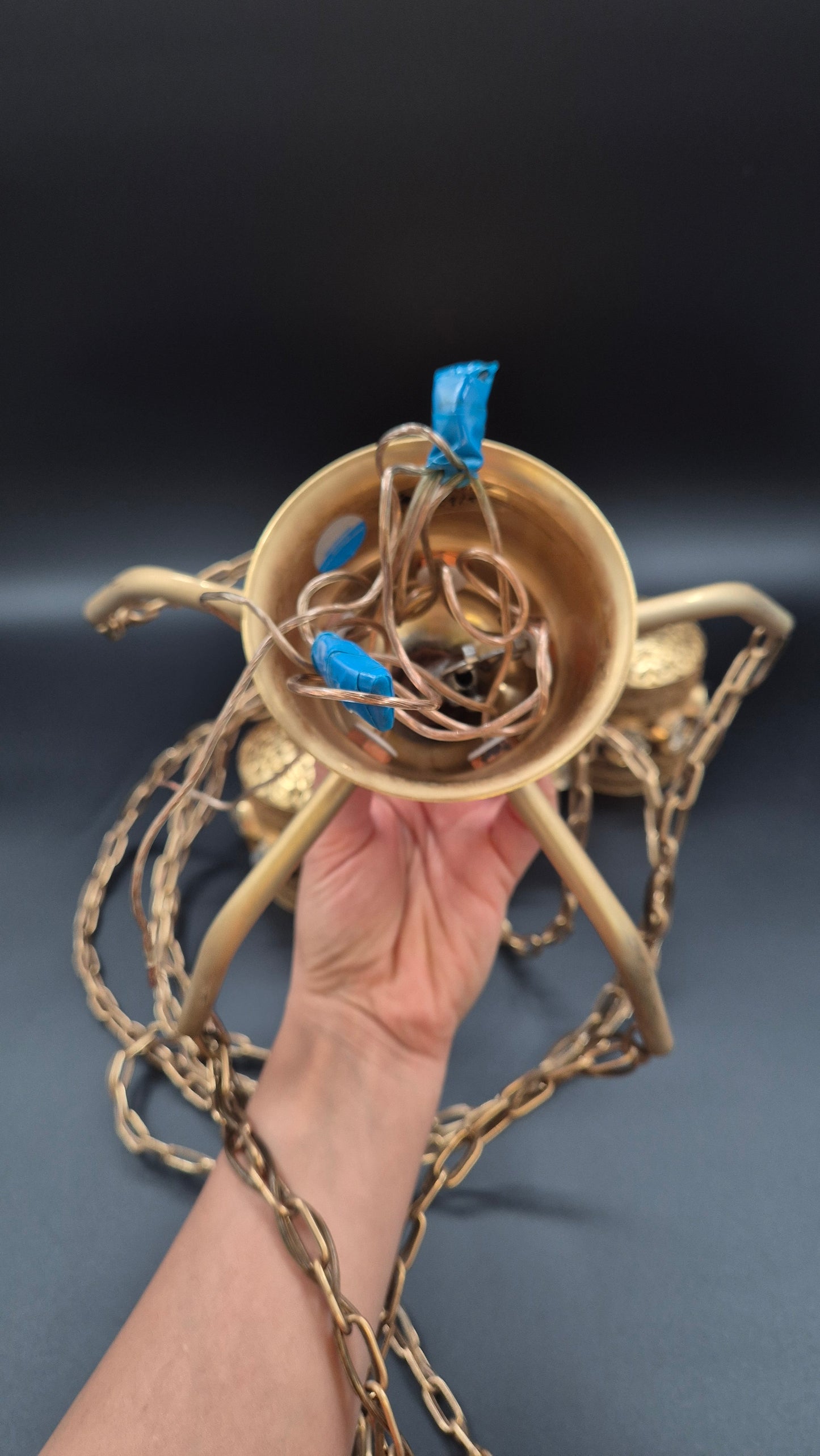 Turun Kristalli Vintage-Style Brass Crystal Chandelier