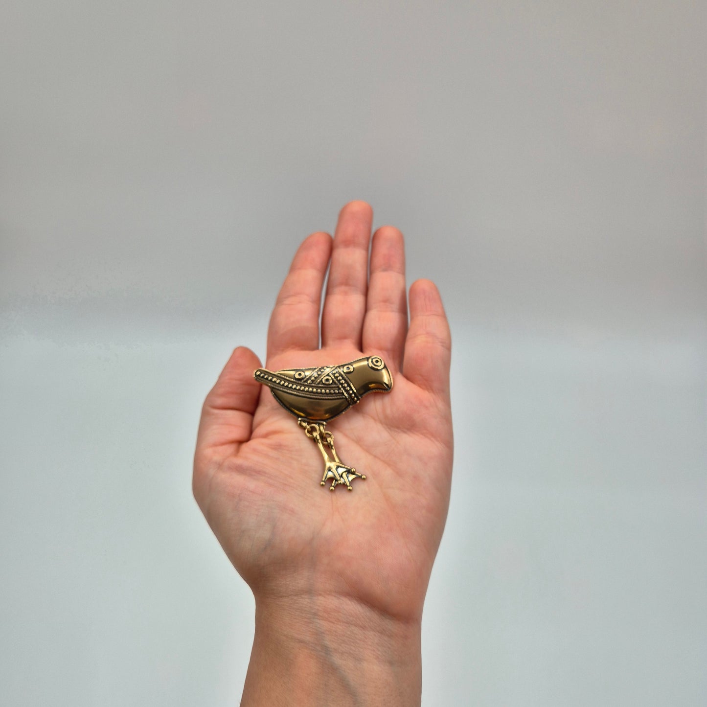 Kalevala Koru Hattulan Lintu Brooch, Approx. 7 cm