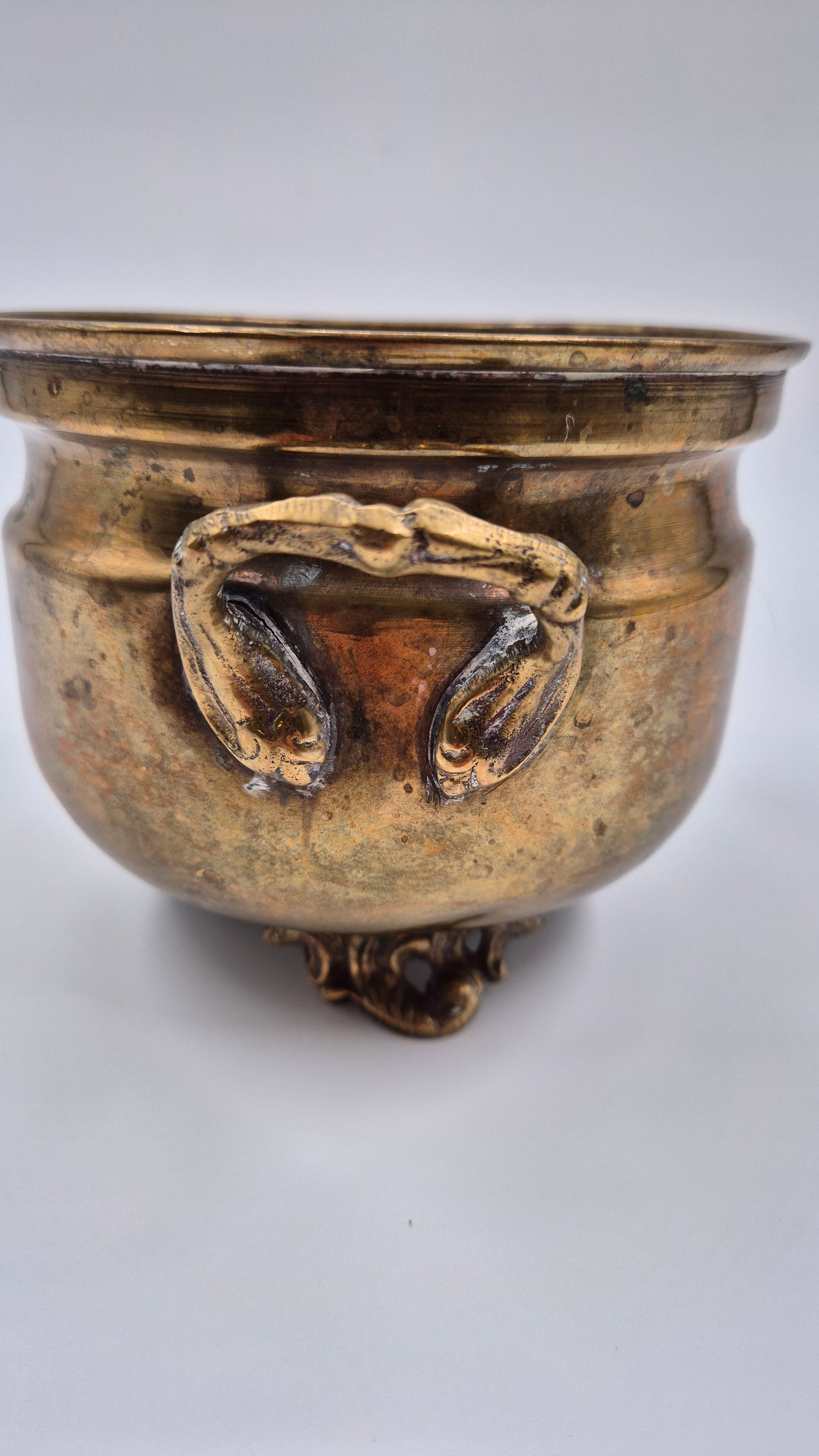 Cache-pot / pot de fleurs vintage en laiton