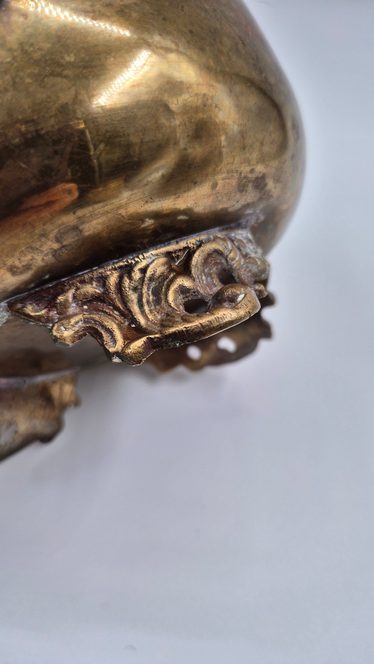 Cache-pot / pot de fleurs vintage en laiton