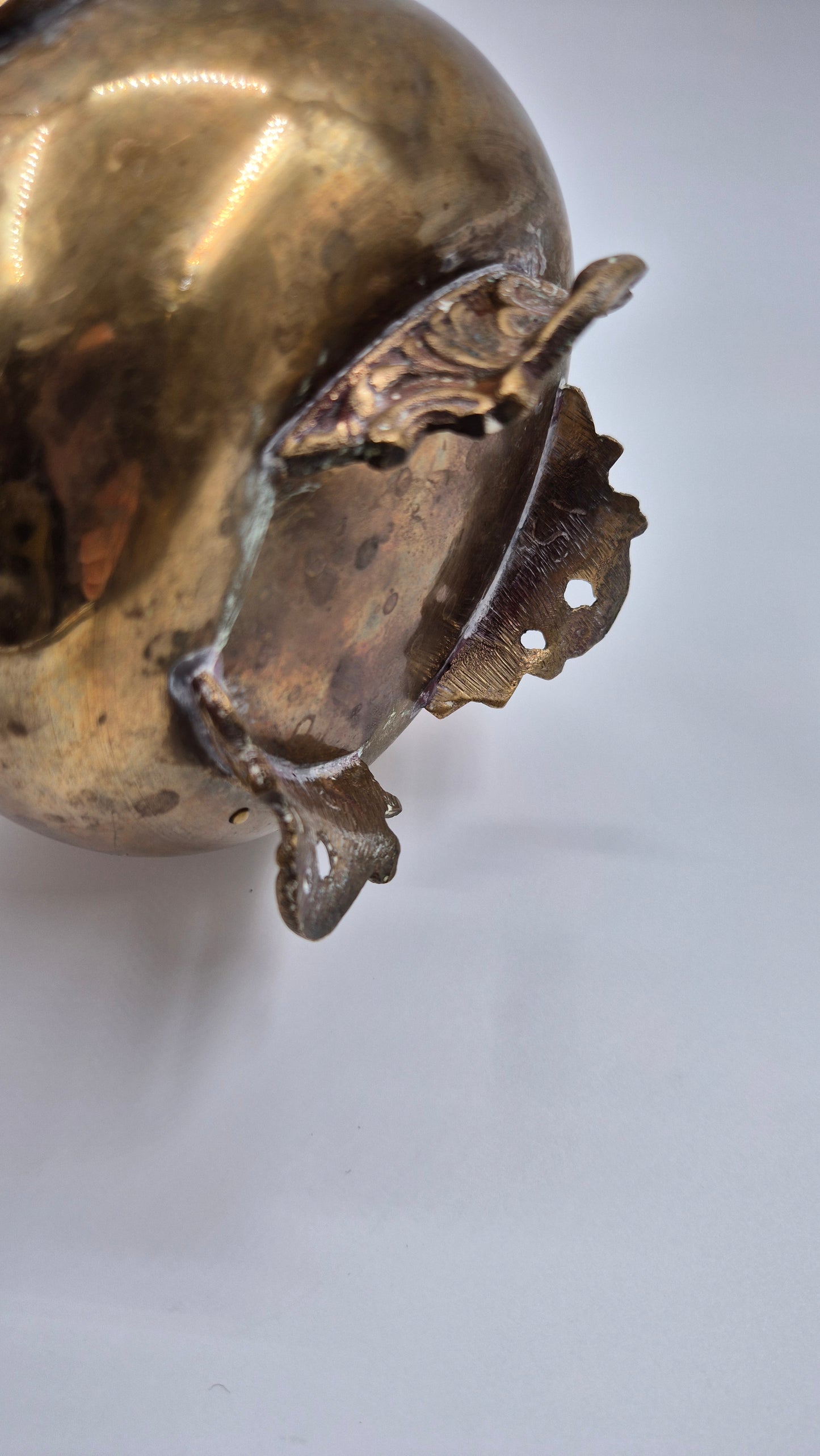 Cache-pot / pot de fleurs vintage en laiton