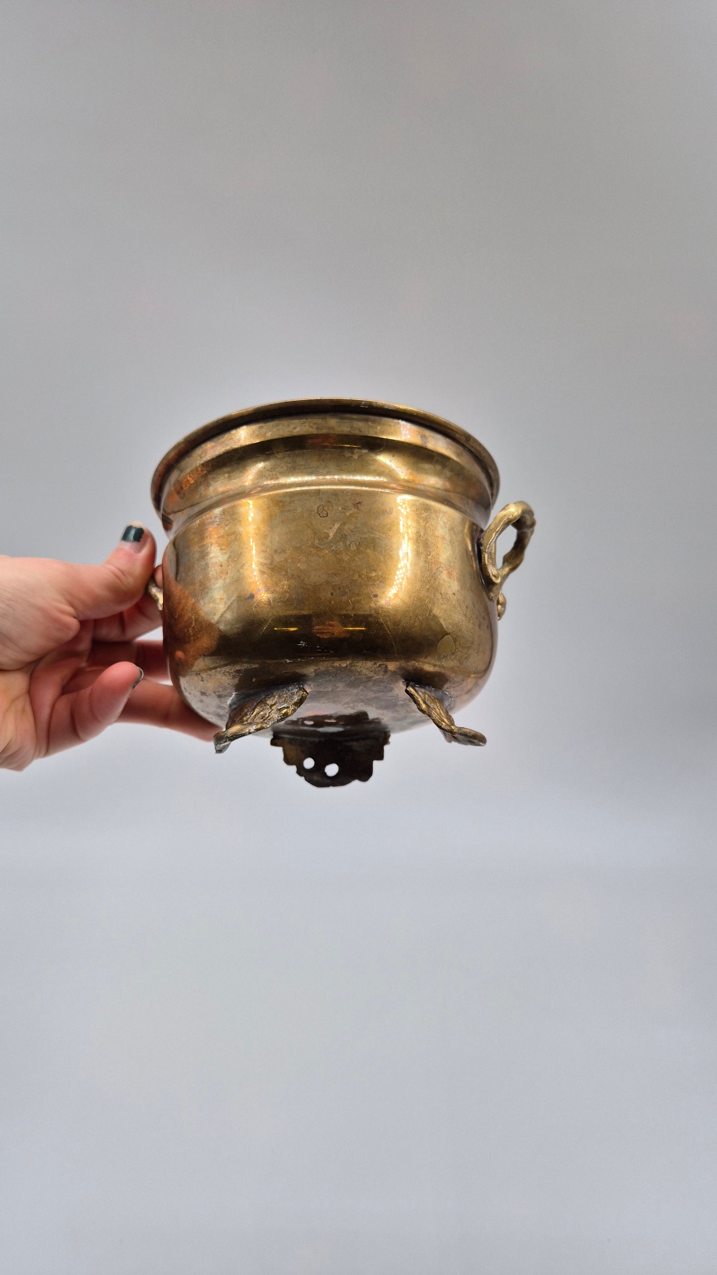 Cache-pot / pot de fleurs vintage en laiton