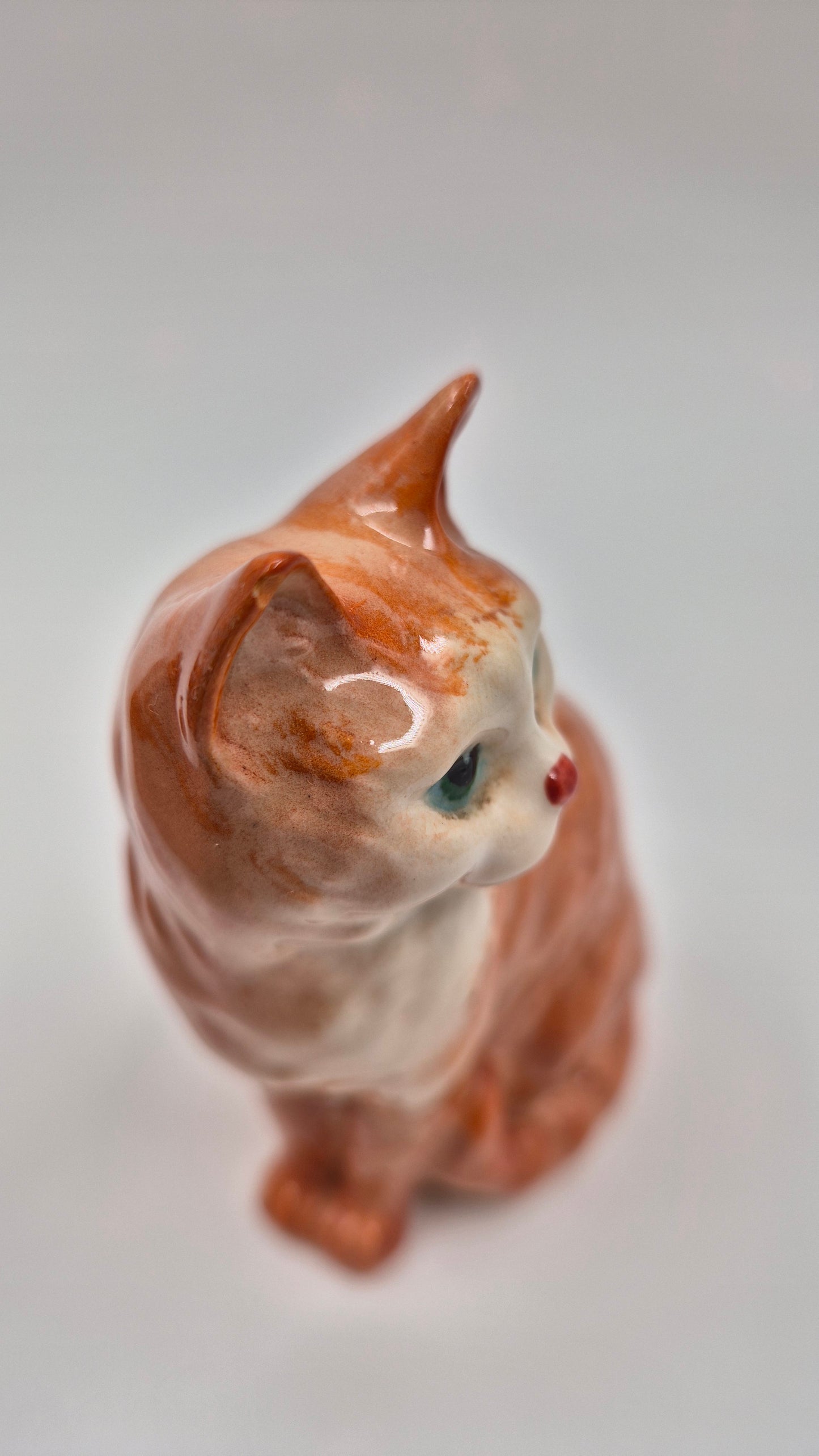 Beswick Cat Figure – Collectible Porcelain Cat