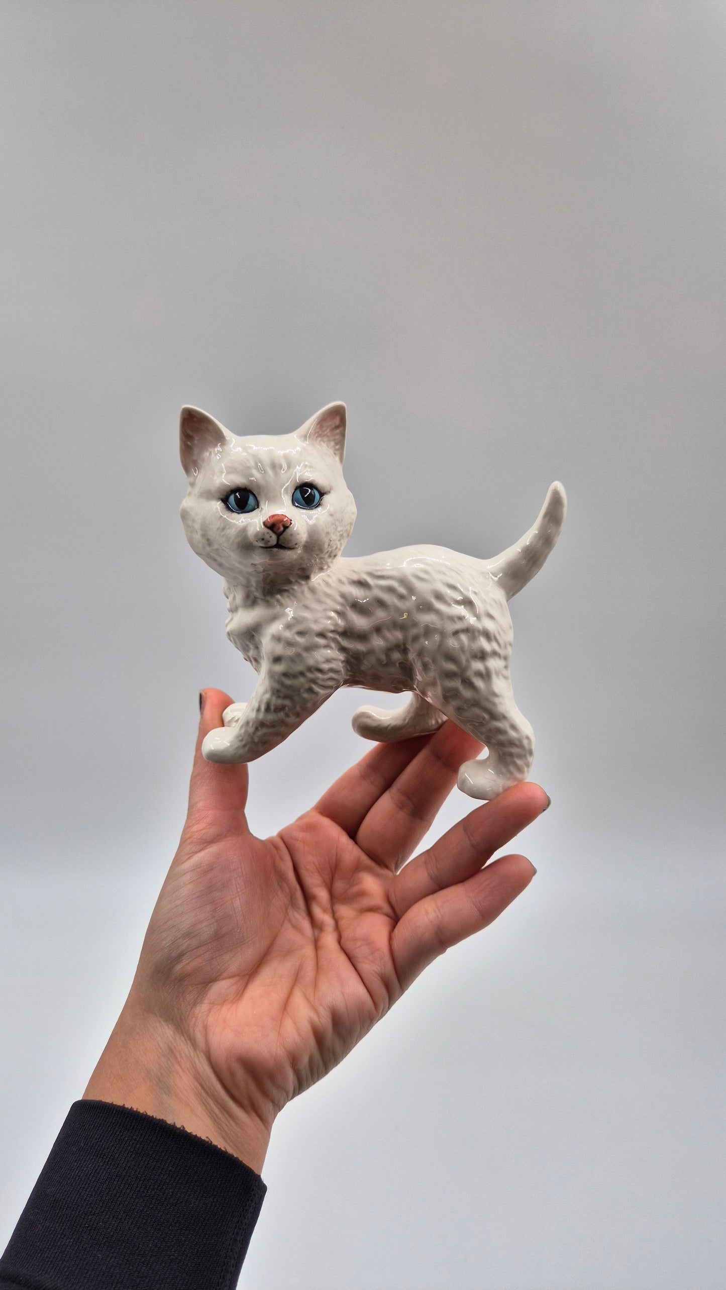 Beswick Cat Figure – Collectible Porcelain Cat