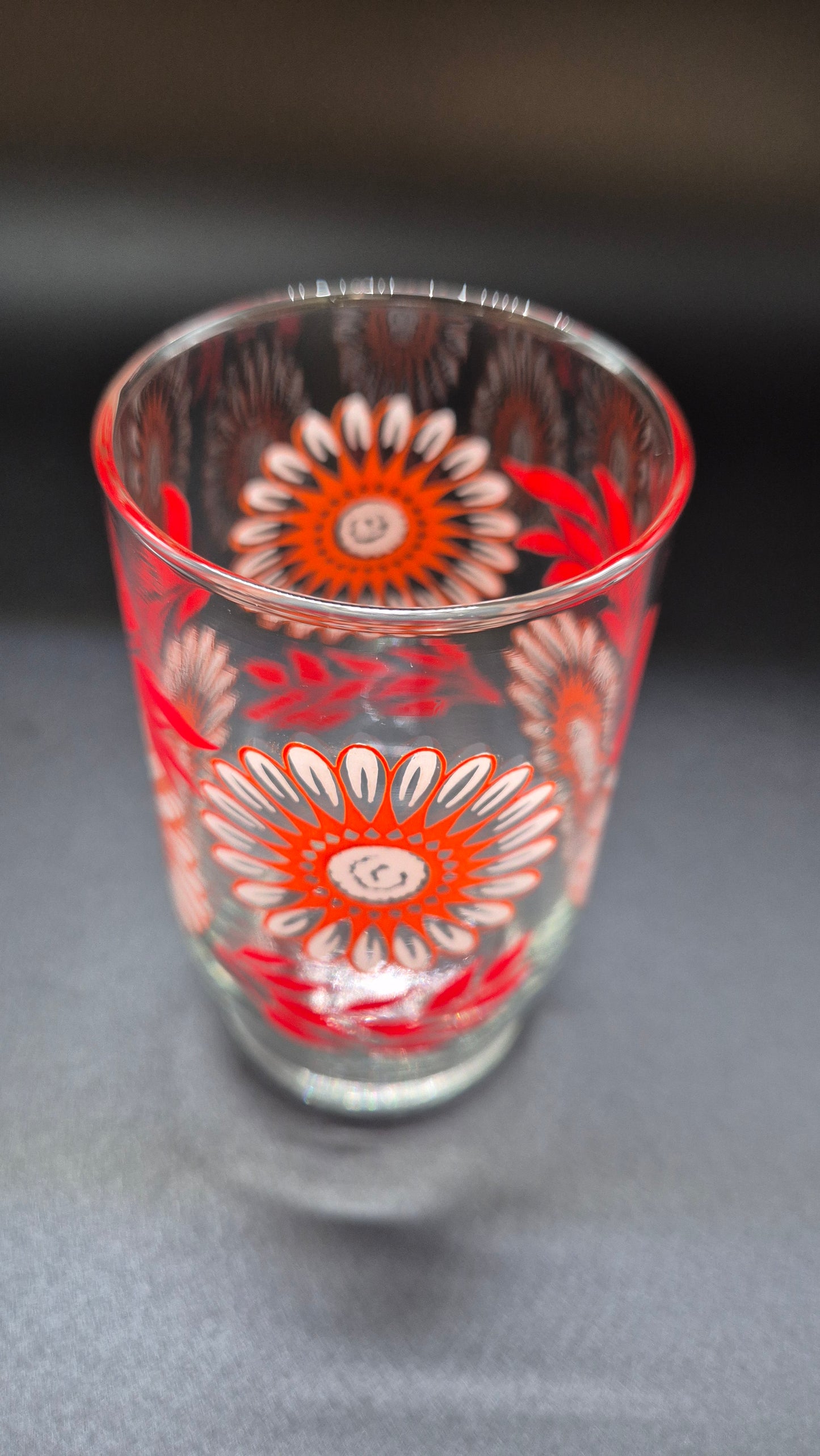 Verre à boire rétro