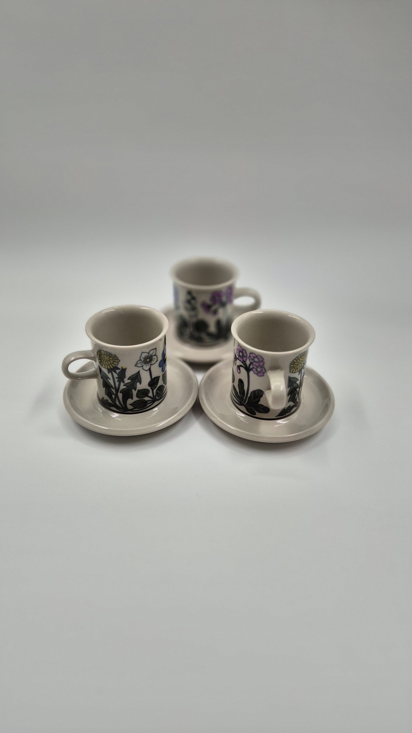 Vintage Arabia Finland Flora Coffee Cup & Saucer - Esteri Tomula