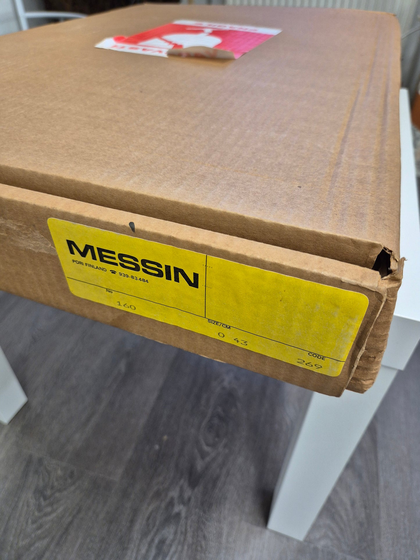 Vintage Finnish Side Tables (Pair) – White Metal, Glass | Messin Oy