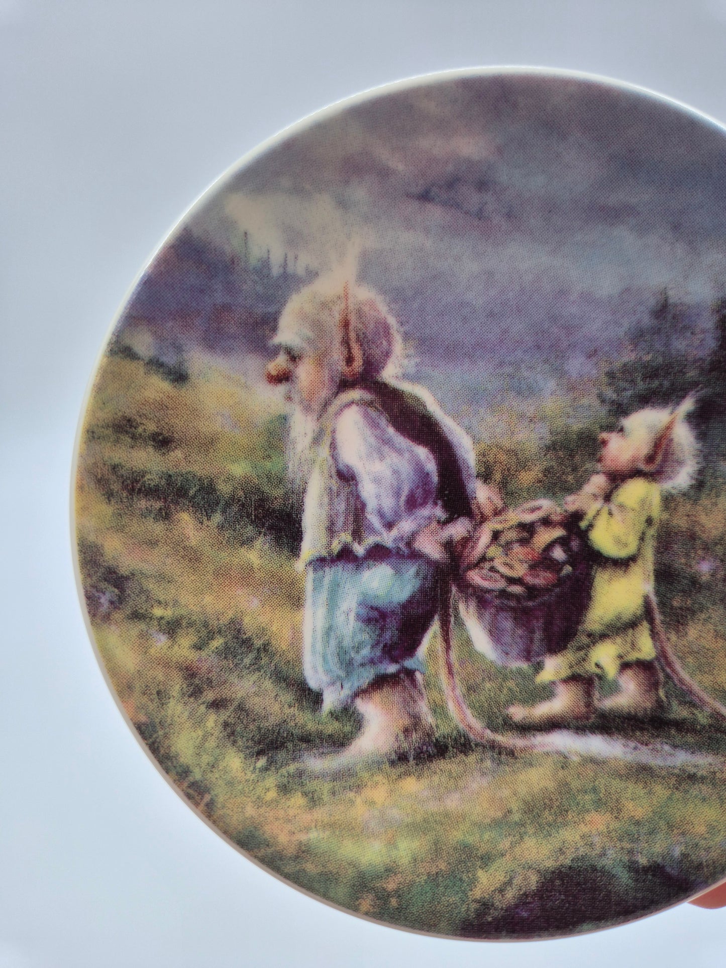 Arabia Pikkupeikon Year Wall Plate 1992 – Sussi Anna Åberg Design