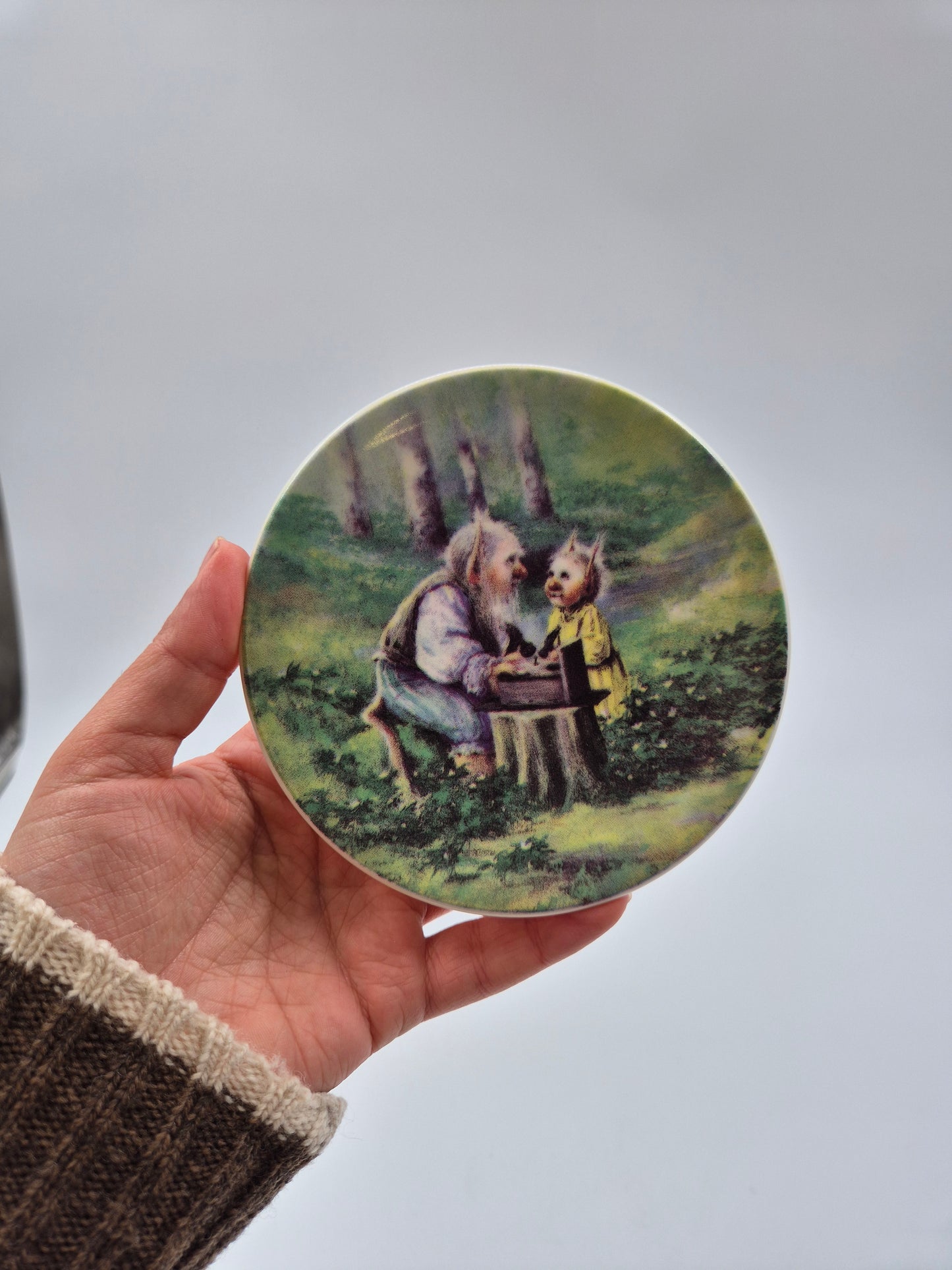 Arabia Pikkupeikon Year Wall Plate 1992 – Sussi Anna Åberg Design