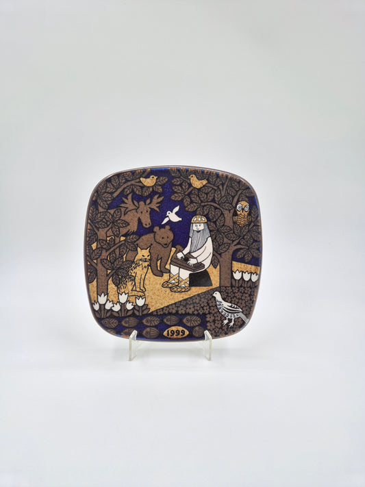 Arabia Kalevala Annual Wall Plate 1999