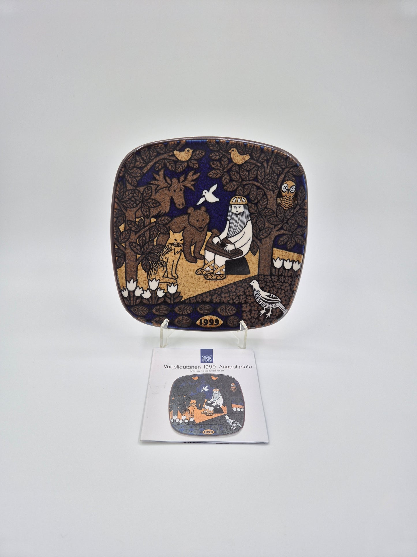 Arabia Kalevala Annual Wall Plate 1999