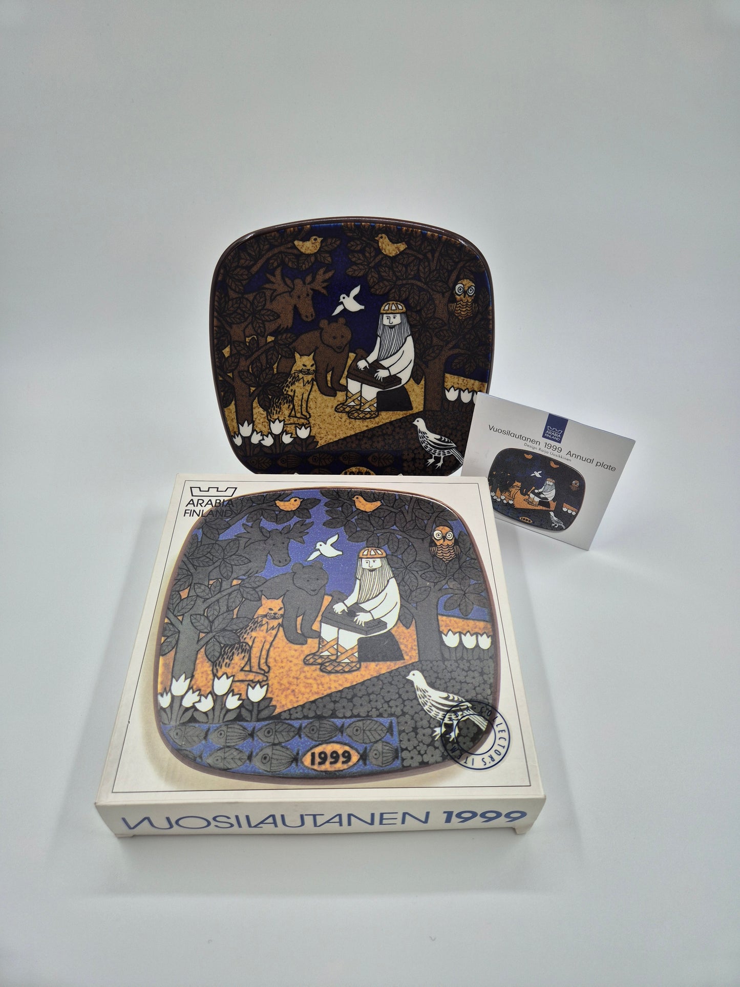 Arabia Kalevala Annual Wall Plate 1999