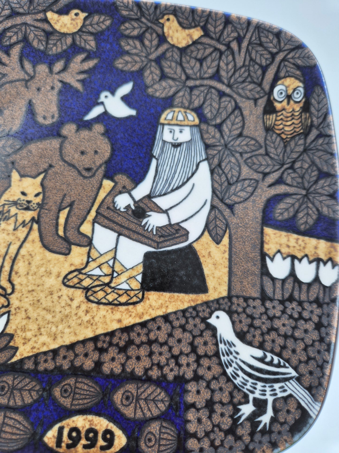 Arabia Kalevala Annual Wall Plate 1999