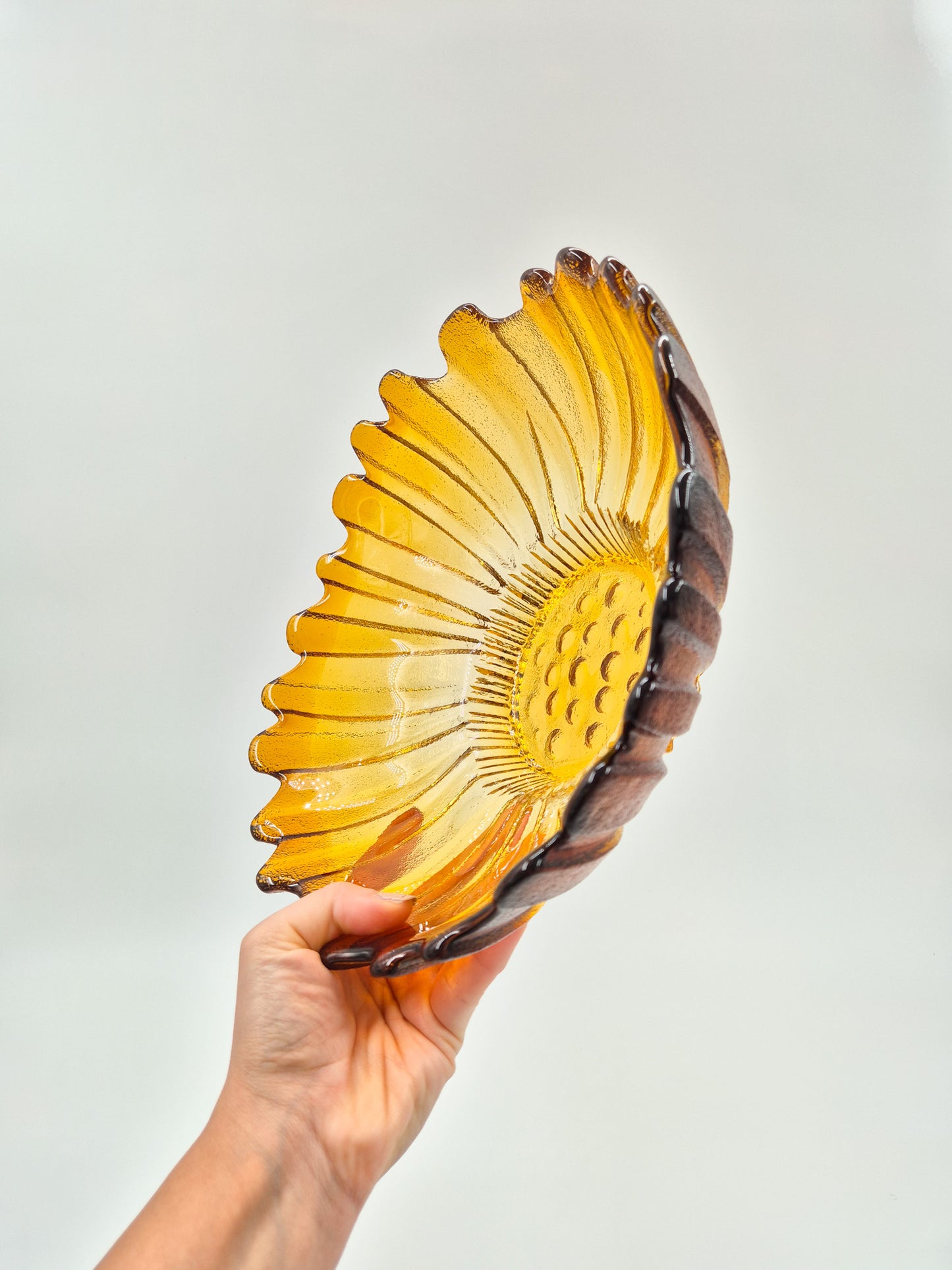 Vintage Humppila Glass Bowl – Amber Sunburst Pressed Glass