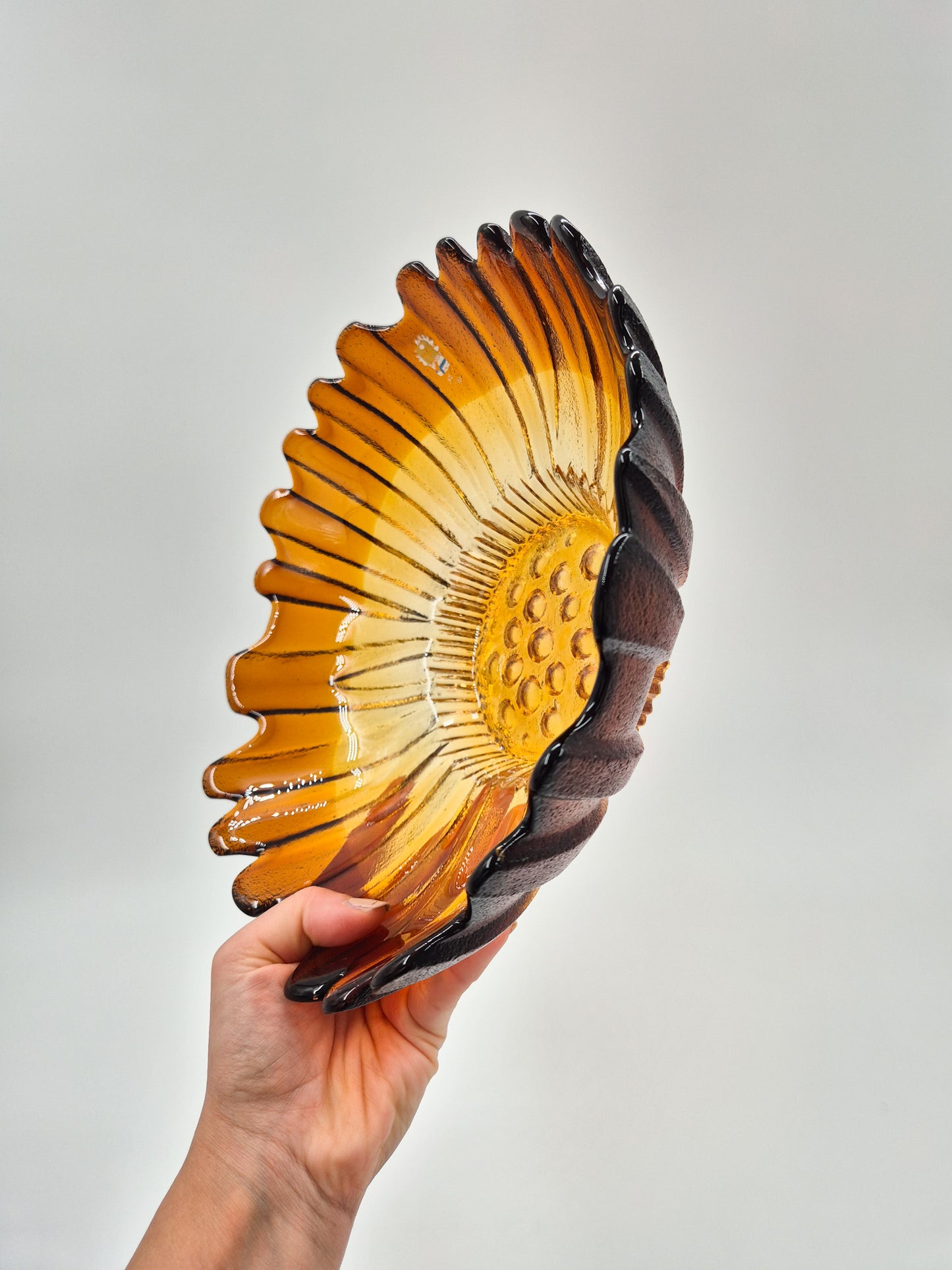 Vintage Humppila Glass Bowl – Amber Sunburst Pressed Glass