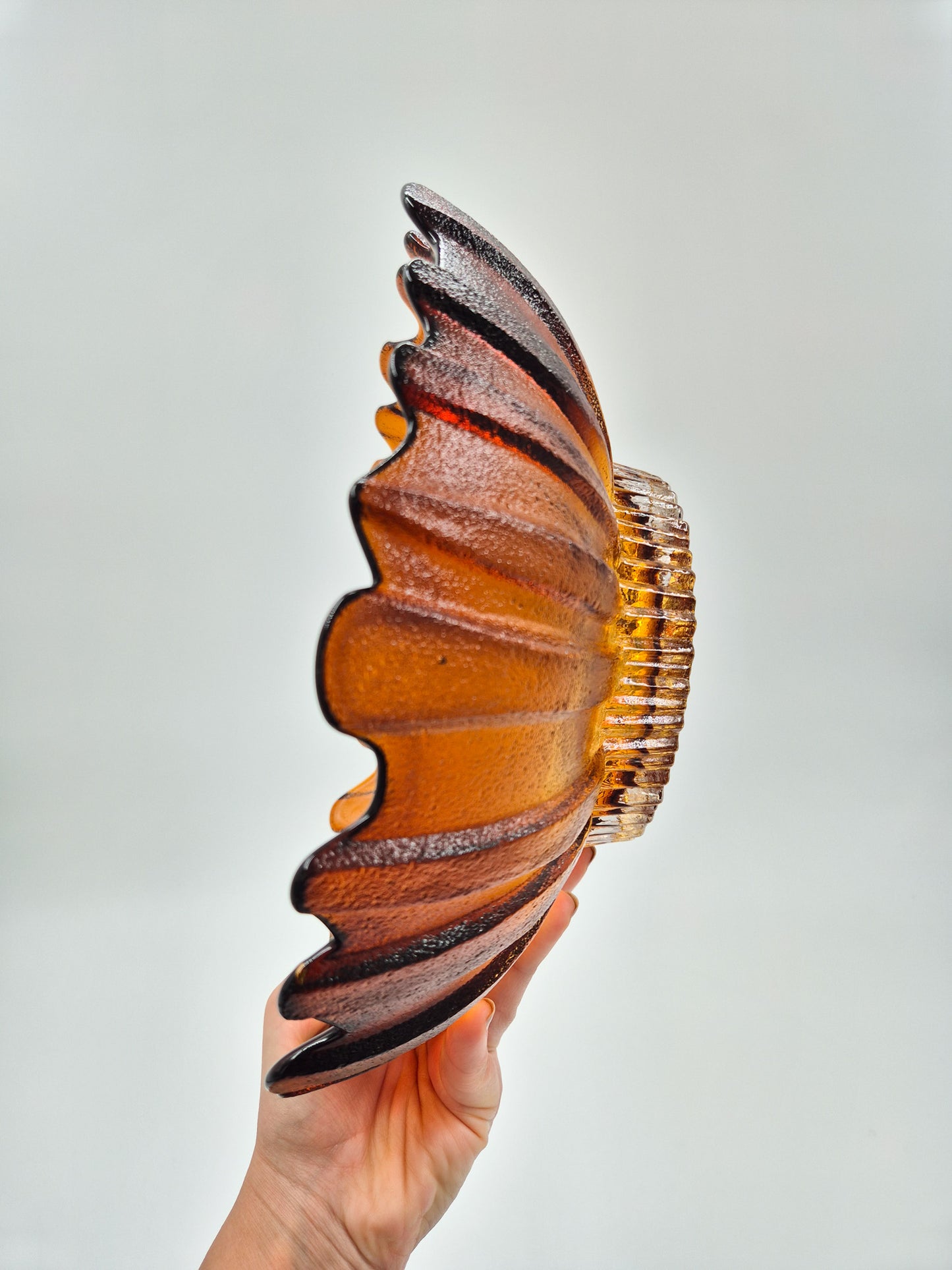 Vintage Humppila Glass Bowl – Amber Sunburst Pressed Glass