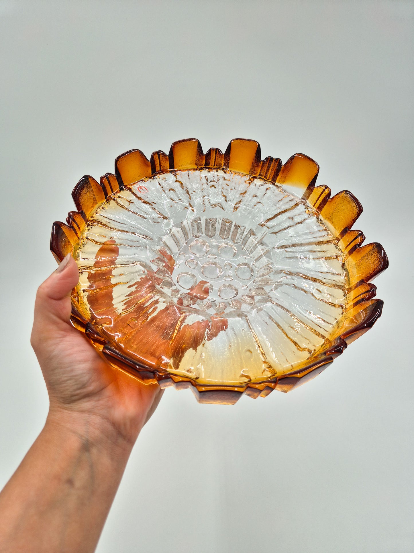 Vintage Humppila Glass Bowl – Amber Sunburst Pressed Glass