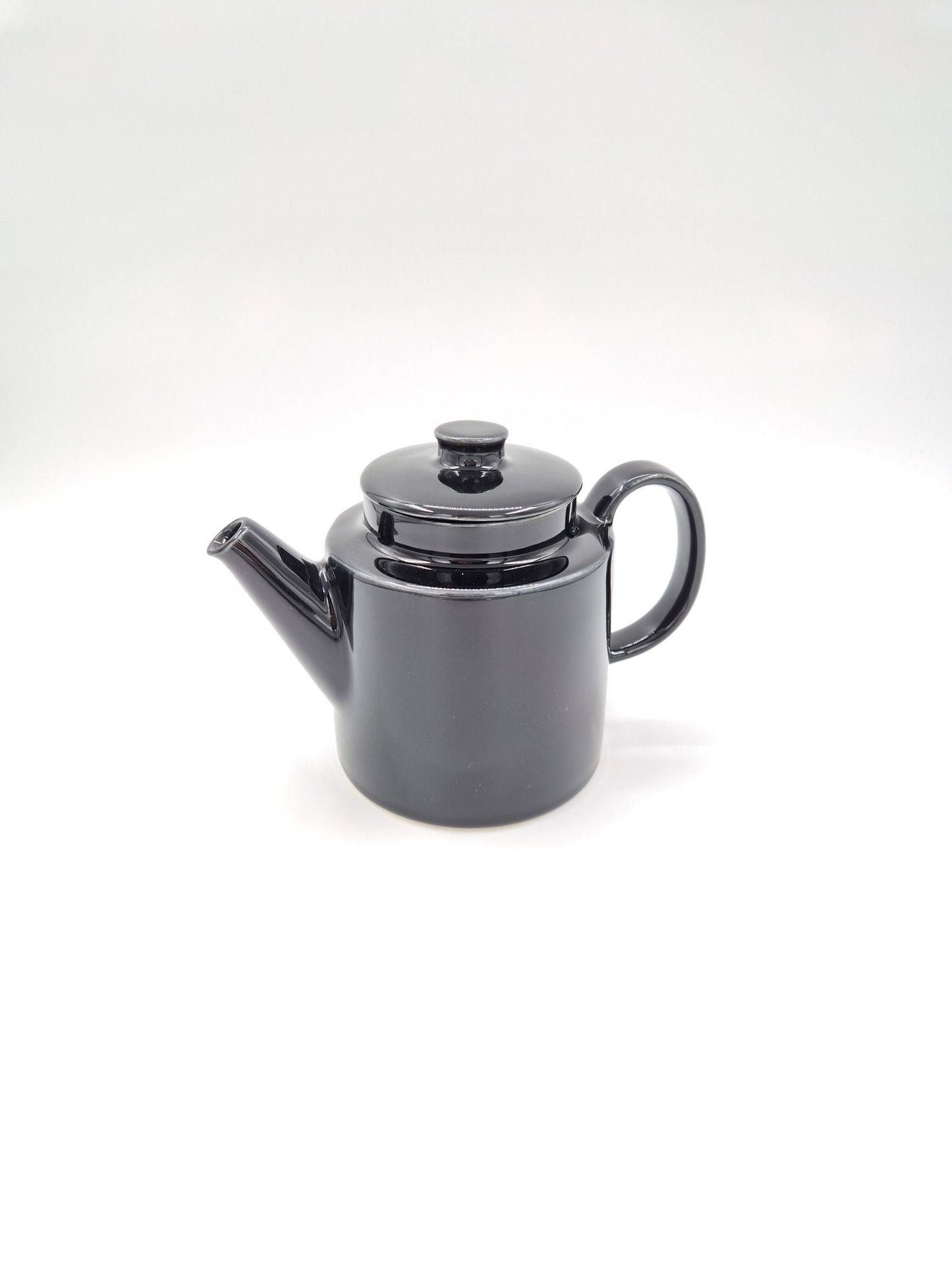 Arabia Kilta Black Pitcher – Kaj Franck – Vintage Finnish Modernist Ceramic