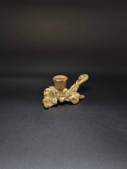 Vintage Brass Candle Holder with Handle – Ornate Leaf Design 16.5 cm