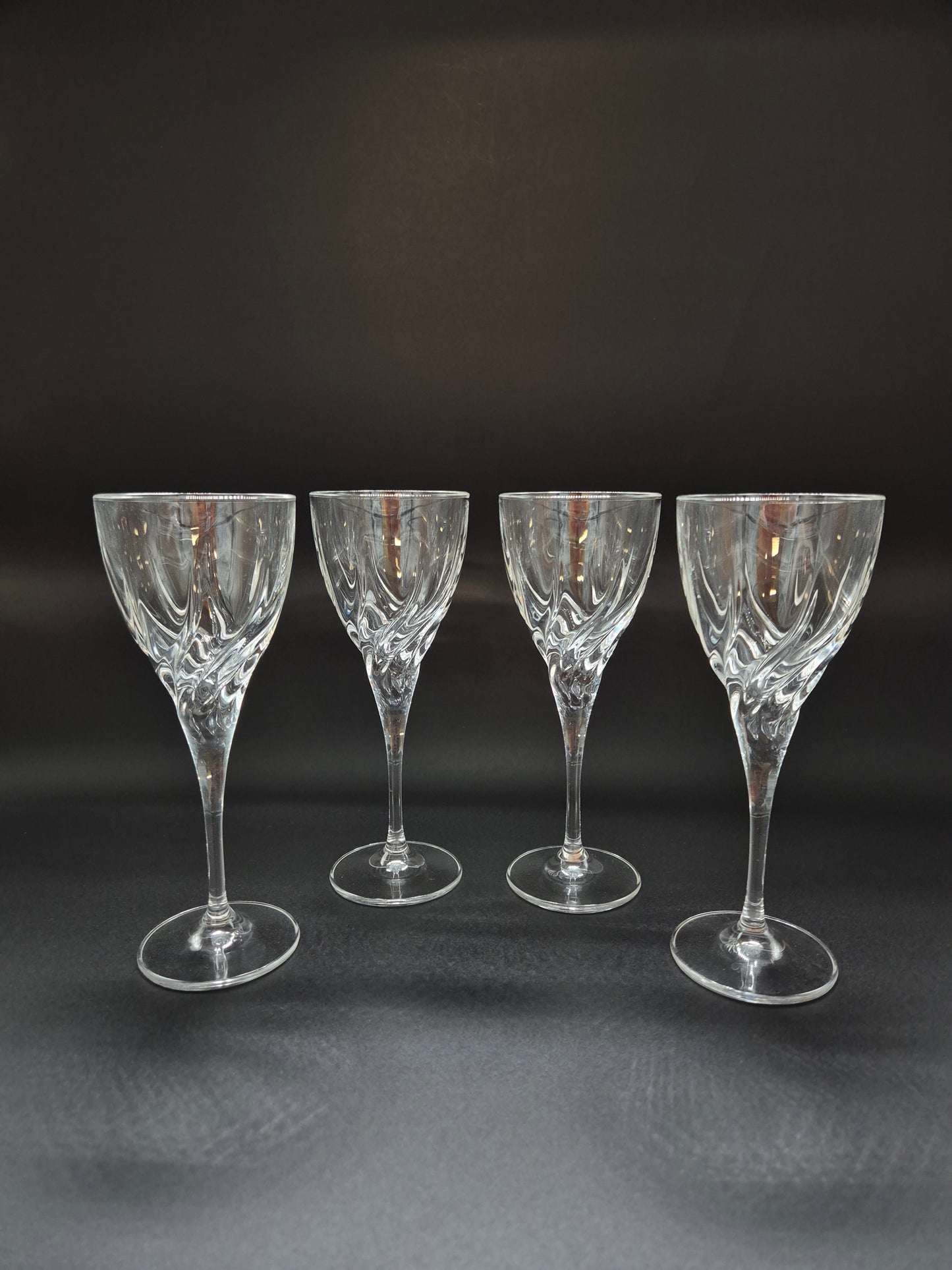 Set of 4 RCR Italia Wine Glasses – Elegant Italian Stemware