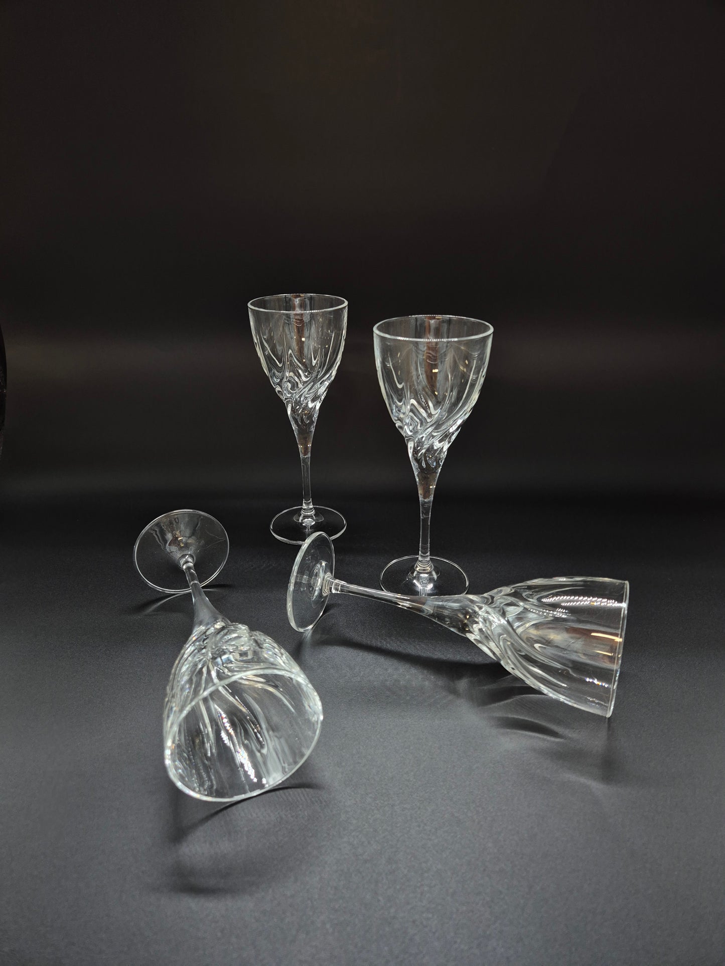 Set of 4 RCR Italia Wine Glasses – Elegant Italian Stemware