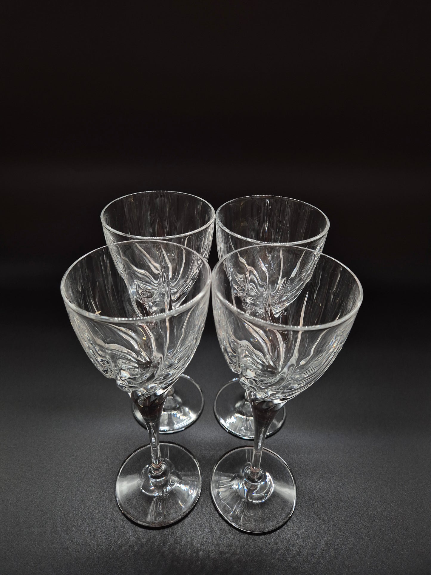 Set of 4 RCR Italia Wine Glasses – Elegant Italian Stemware