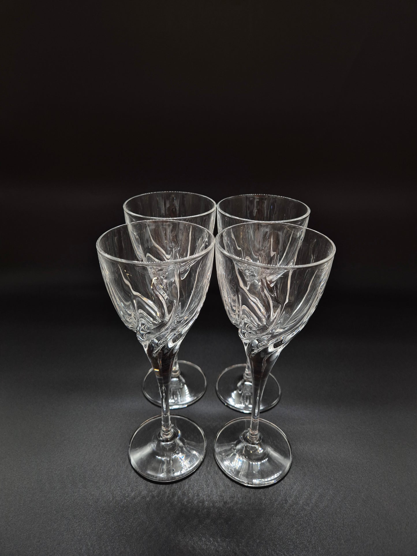 Set of 4 RCR Italia Wine Glasses – Elegant Italian Stemware