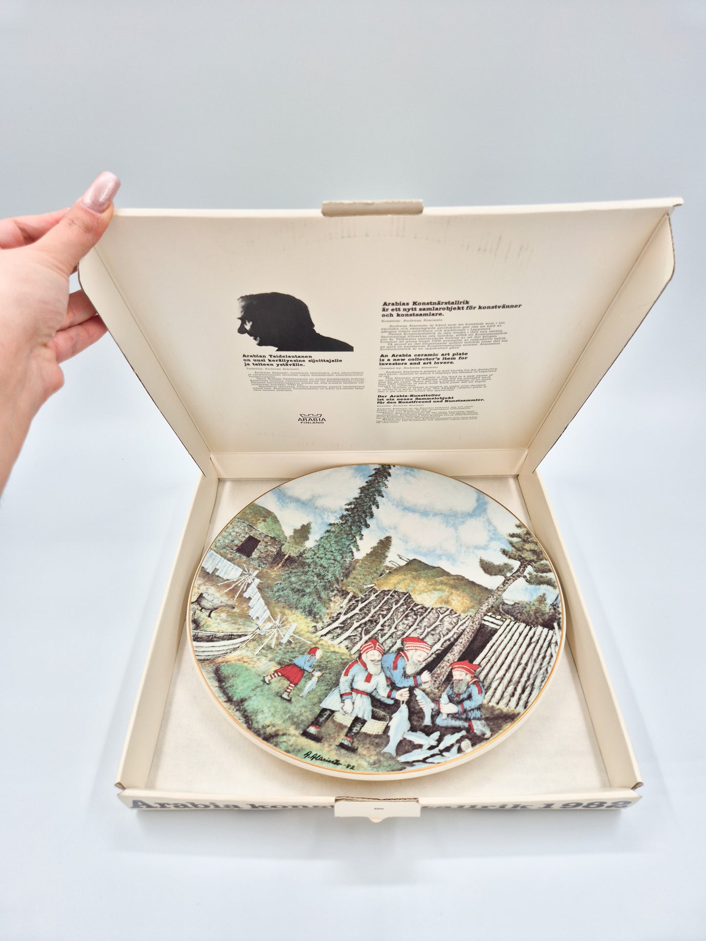 Arabia Finland 1982 Andreas Alariesto Lapland Wall Plate – Limited Edition 7000