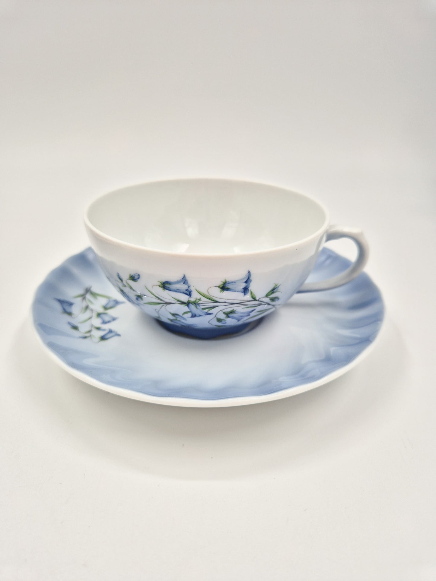 Christineholm Porcelain Tea Set with Warmer – Teapot & Cups Floral Blue Design