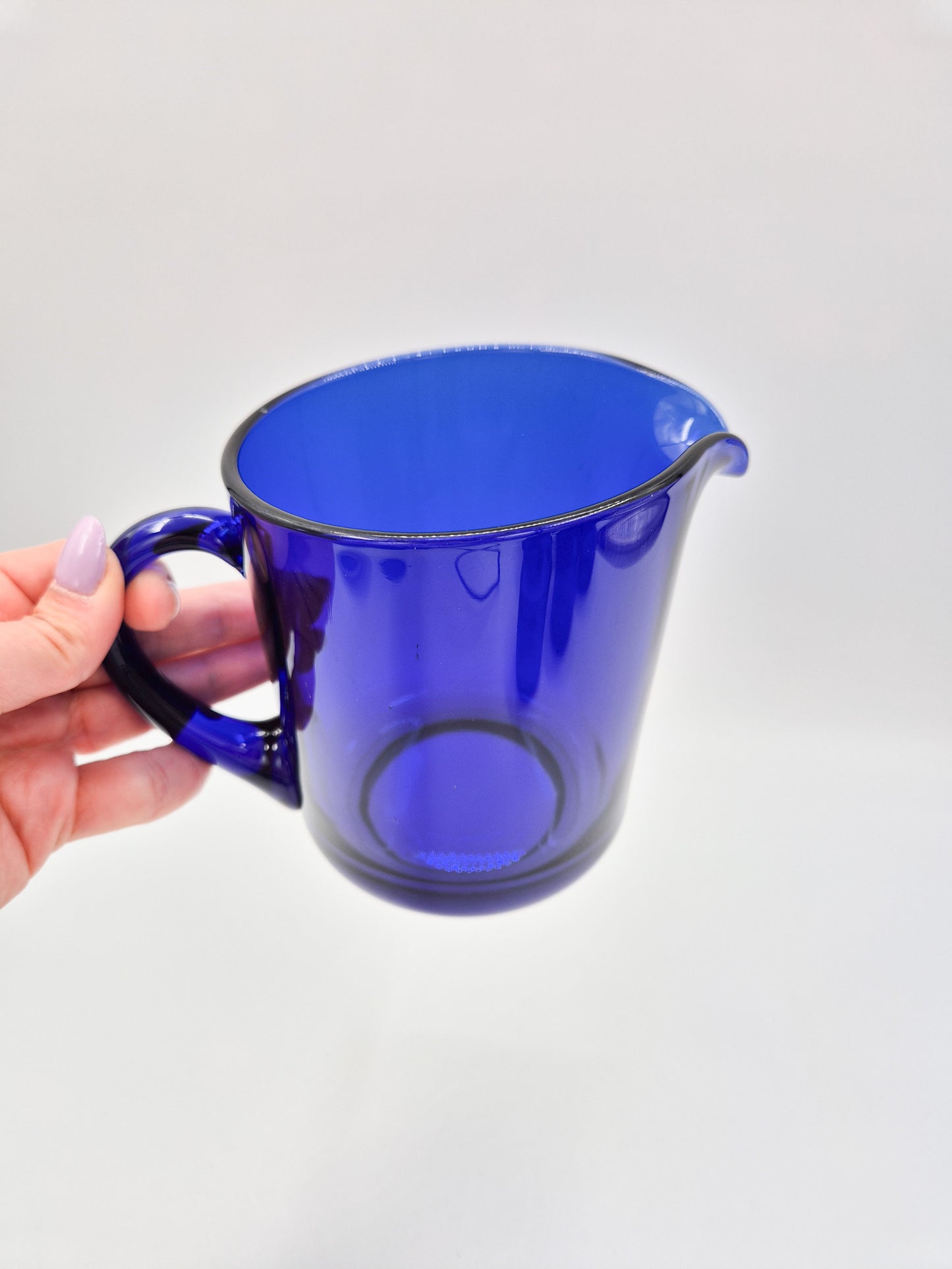 Kaj Franck Cobalt Blue Glass Pitcher – 1L Finnish Design