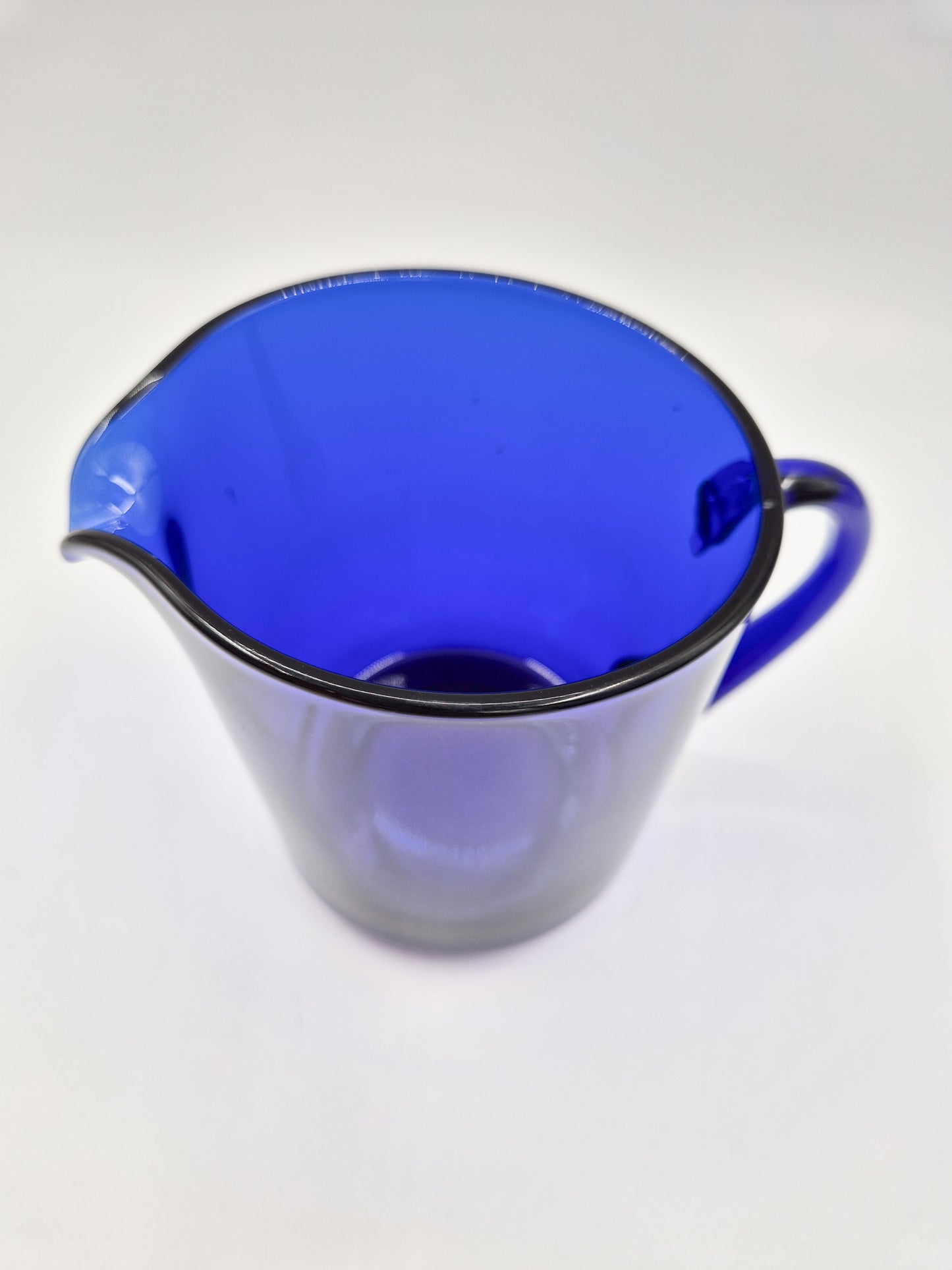 Kaj Franck Cobalt Blue Glass Pitcher – 1L Finnish Design