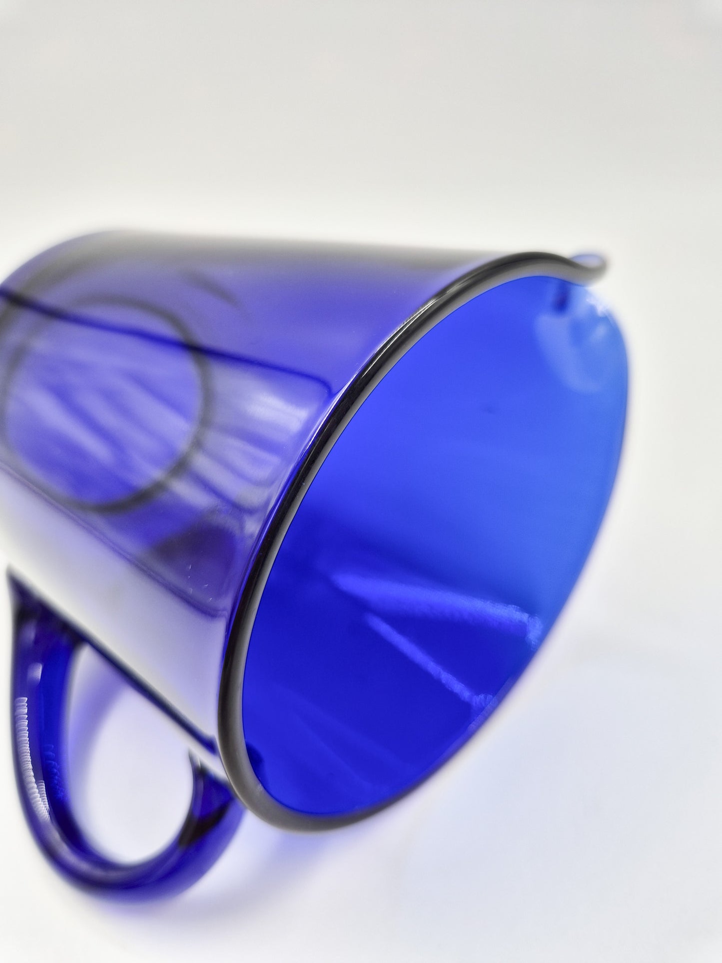 Kaj Franck Cobalt Blue Glass Pitcher – 1L Finnish Design