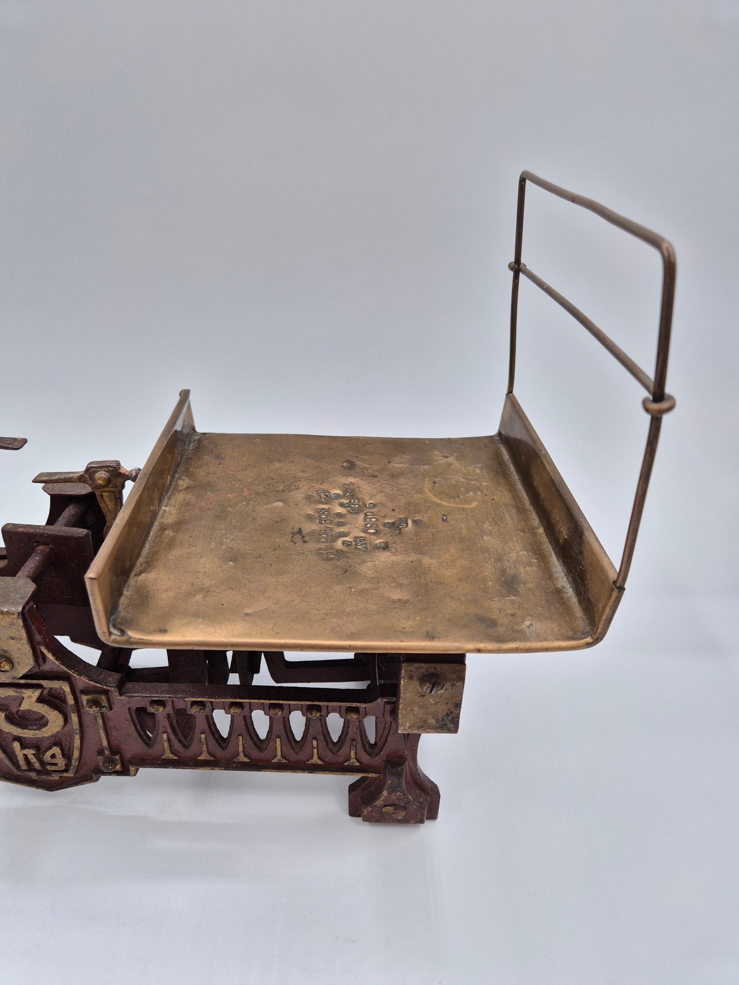 Antique Cast Iron Scale 3 kg