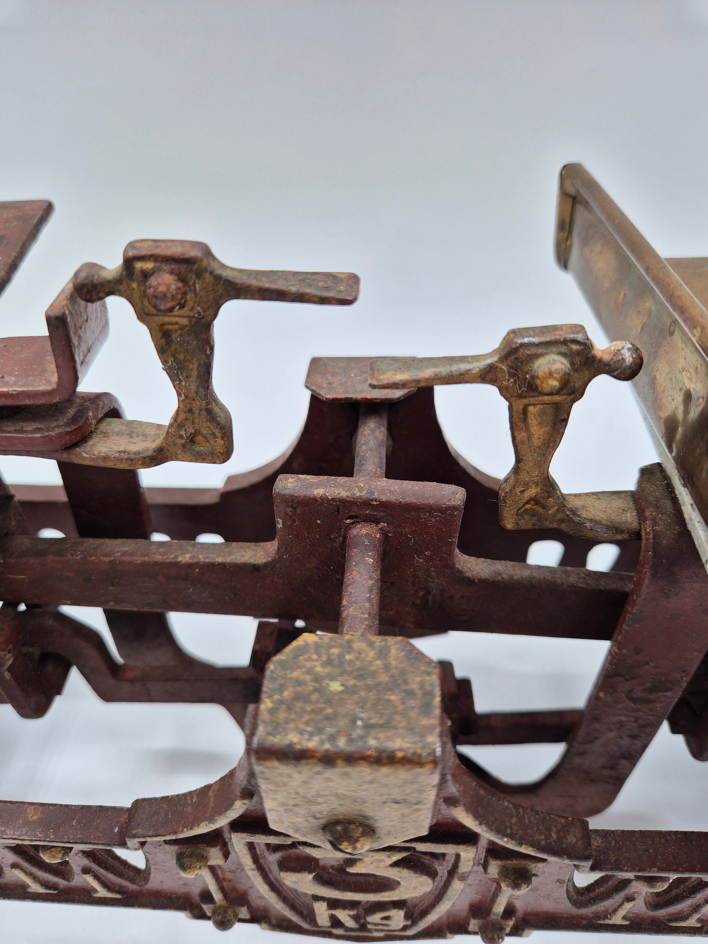 Antique Cast Iron Scale 3 kg