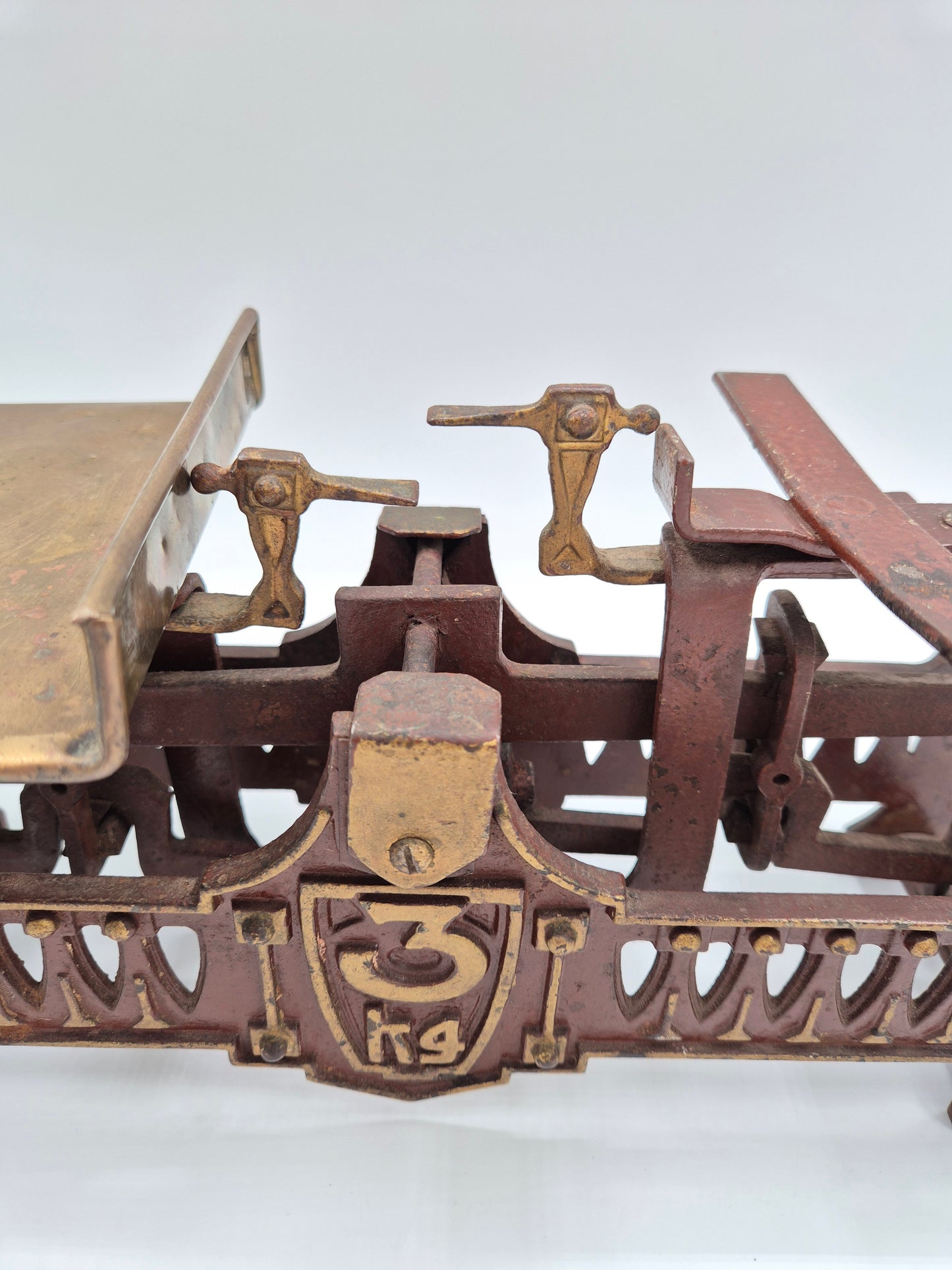Antique Cast Iron Scale 3 kg