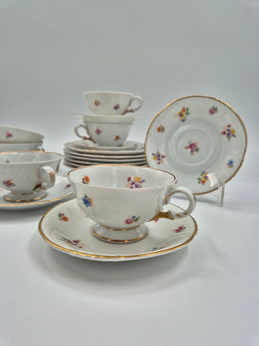 Arabia Finland Vintage Bloemen Koffiekop en Schotel – Ontwerp door Svea Granlund