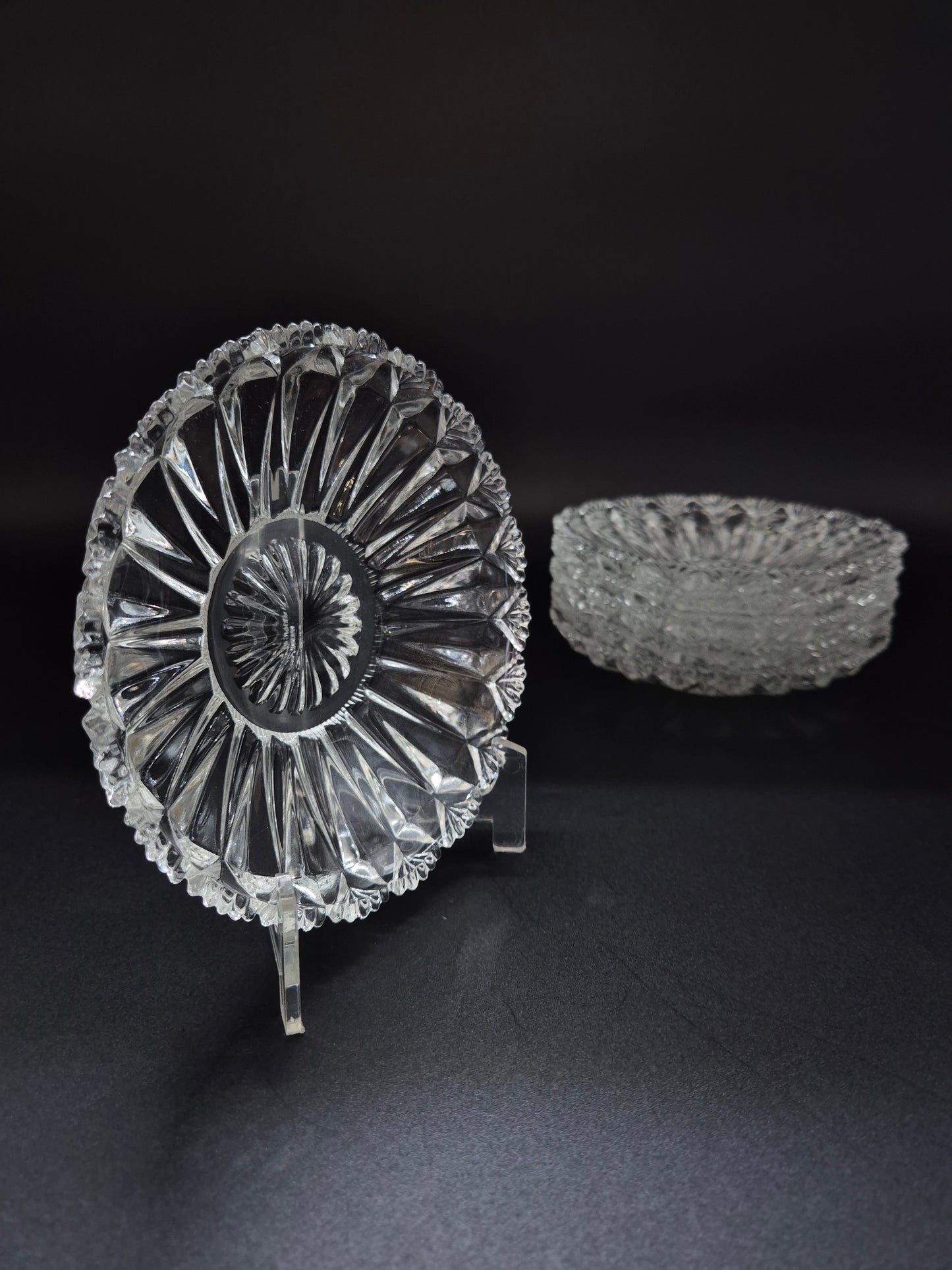 Vintage glazen dessertbord - elegant geperst glas