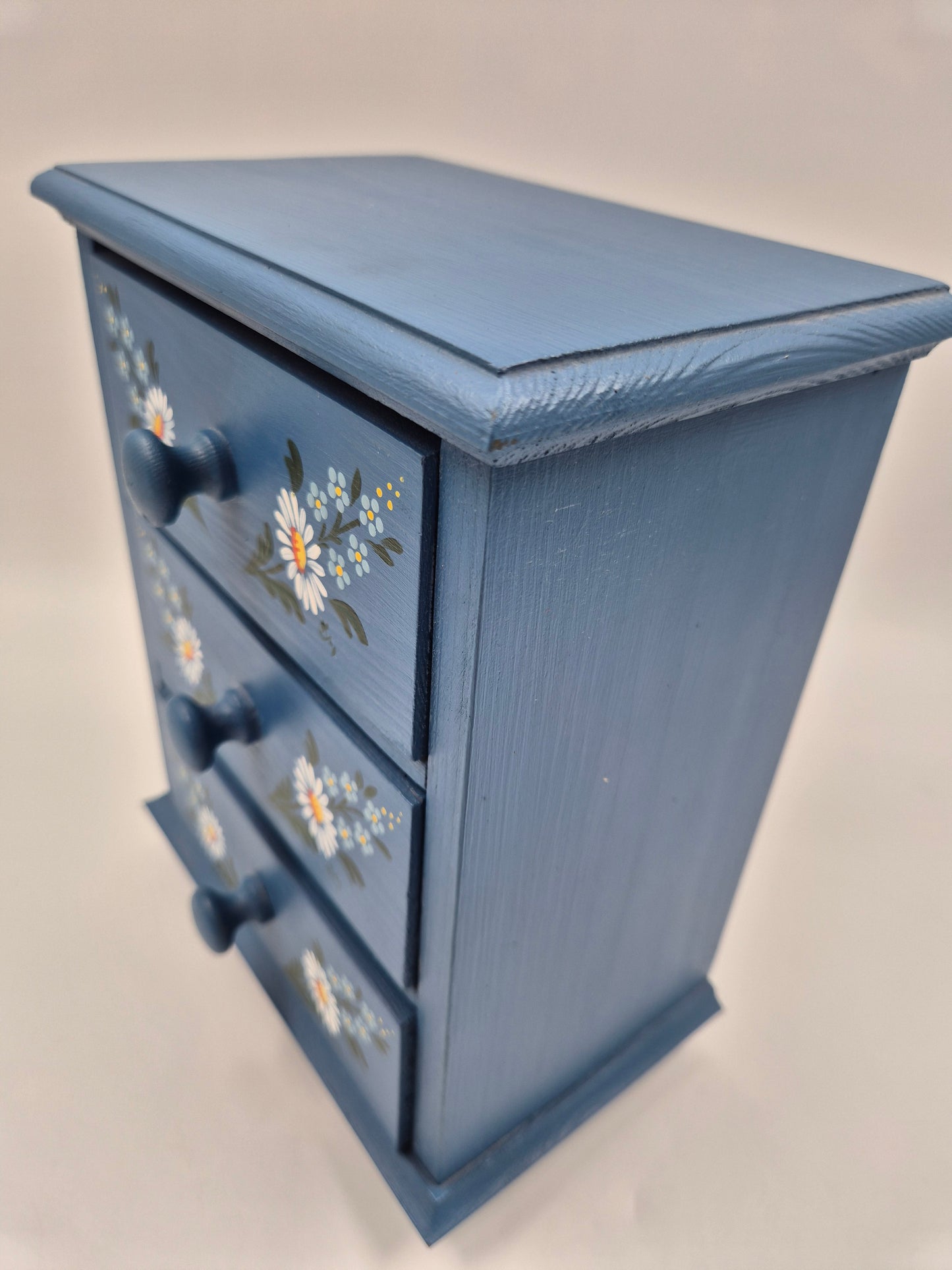 Vintage Hand-Painted Wooden Jewelry Box with Drawers – Finnish Folk Style