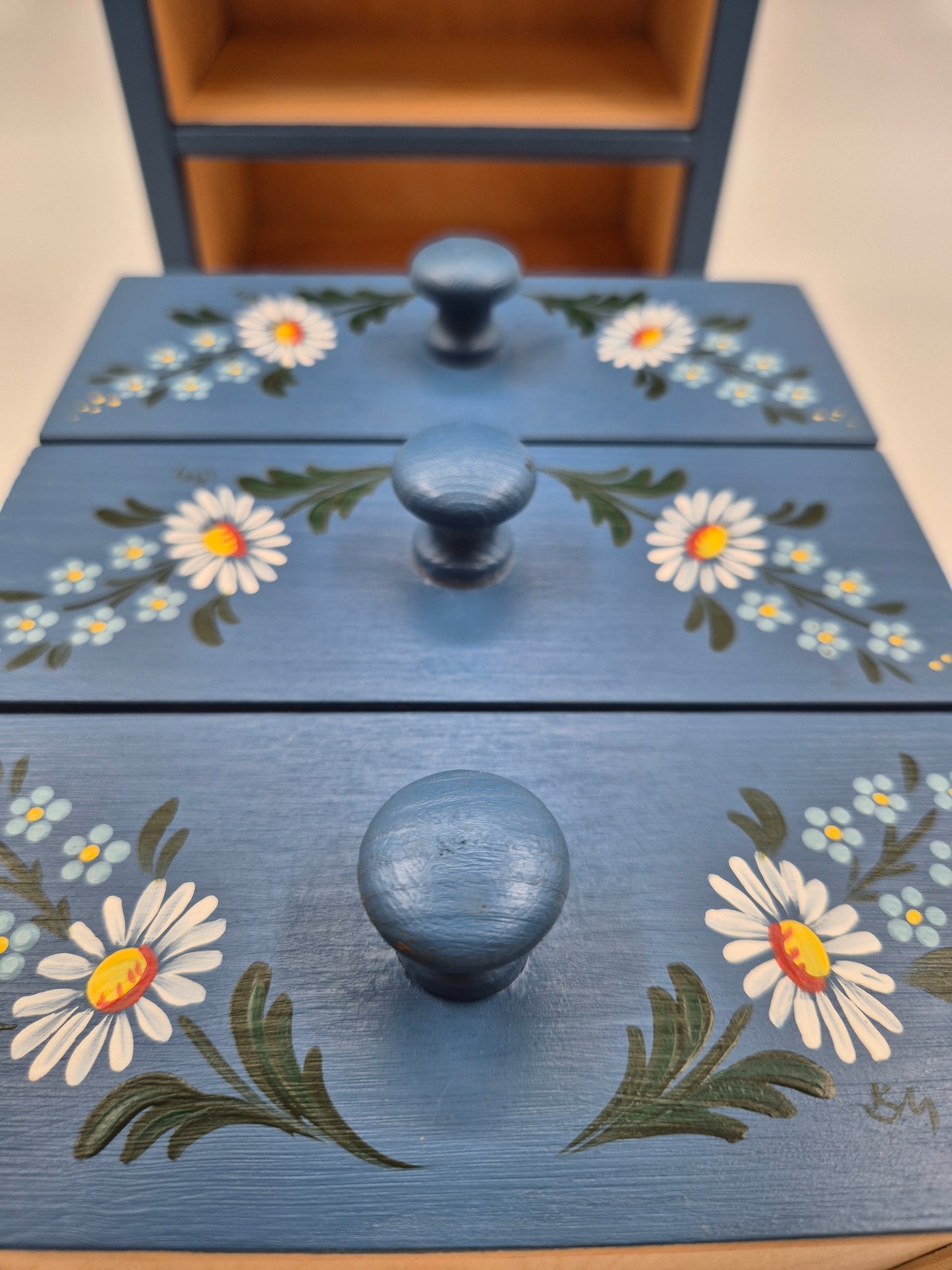 Vintage Hand-Painted Wooden Jewelry Box with Drawers – Finnish Folk Style