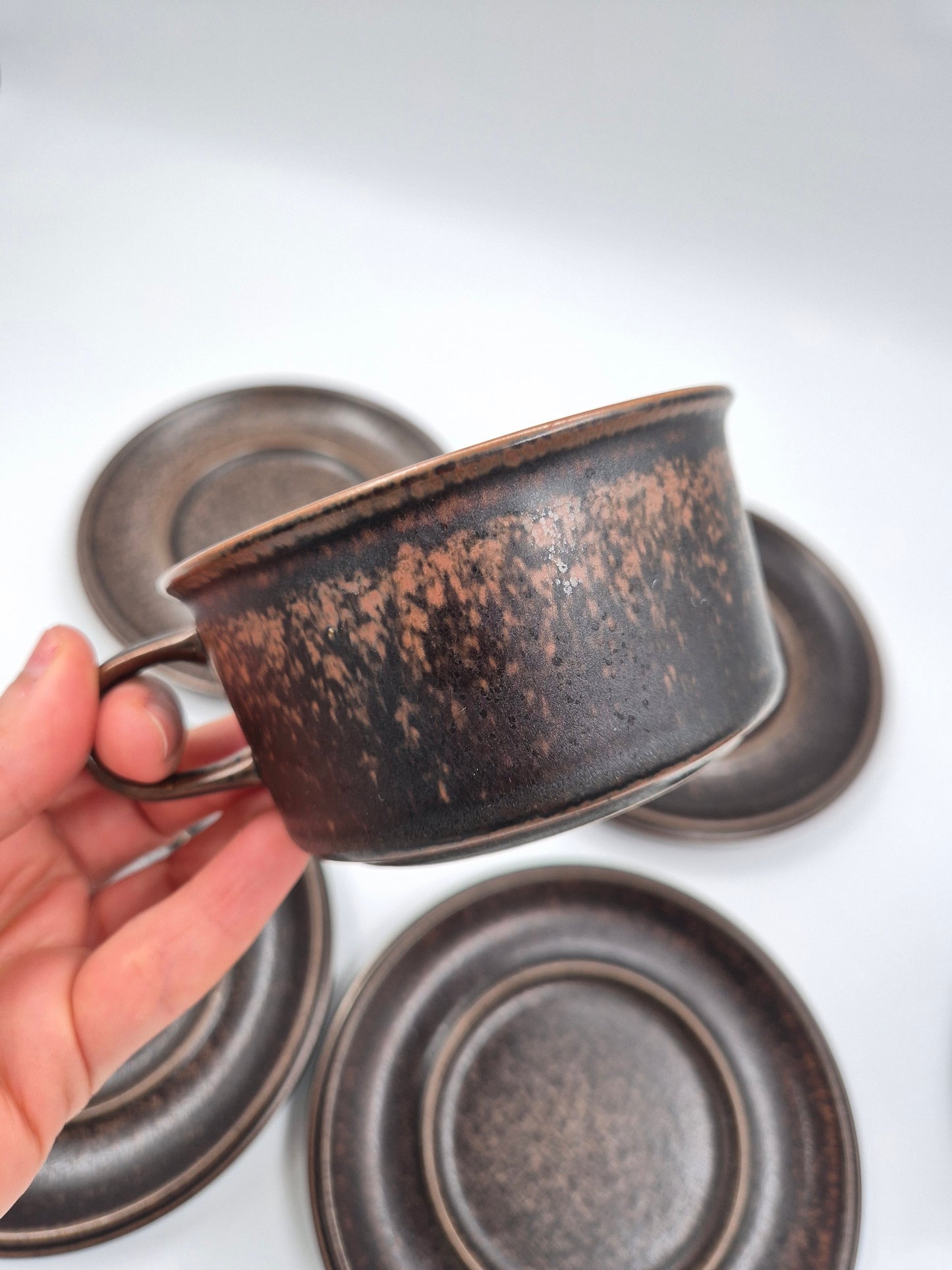 Set of 4 Arabia Ruska Tea Cup – Vintage Finnish Stoneware Cups and Saucers – Mid Century Nordic Brown Pottery