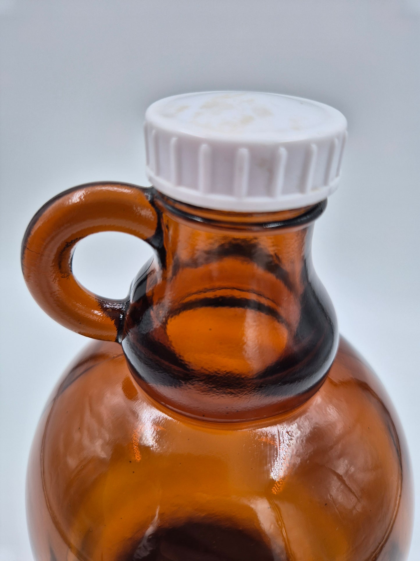 Vintage Apothecary Bottle “Spir. Menthol 2%” – Amber Glass Pharmacy Bottle with Handle – 27 cm
